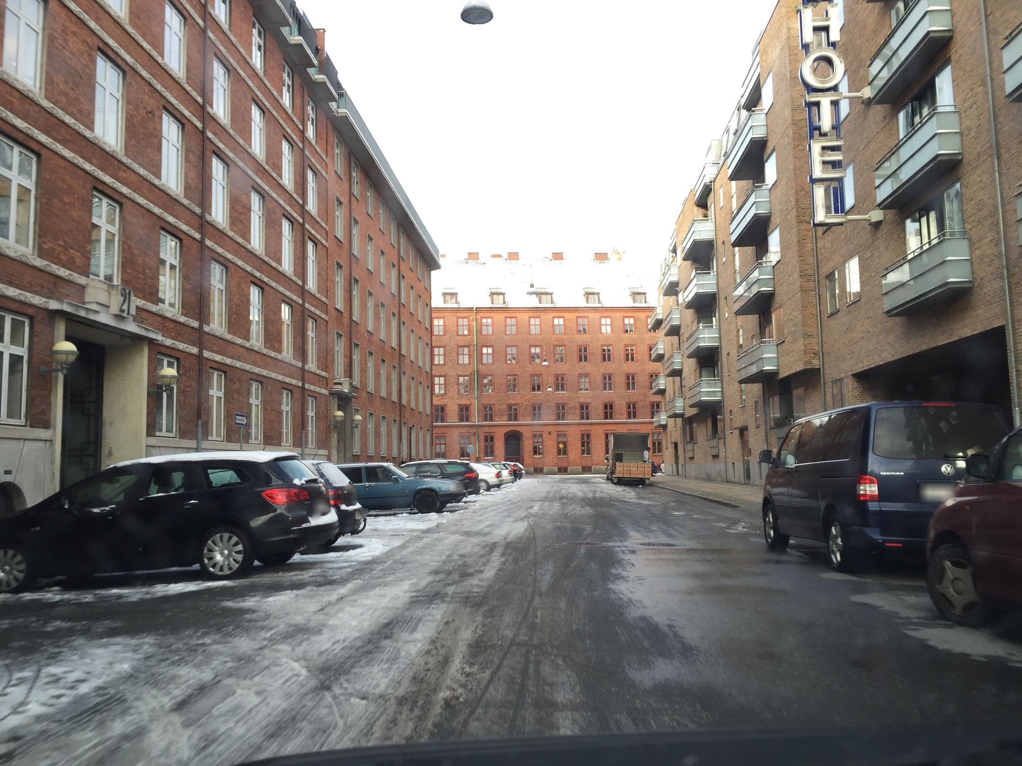 Street view near Slyngelstuen Værelse 512, Copenhagen — © vicval (CC BY-SA · Mapillary)
