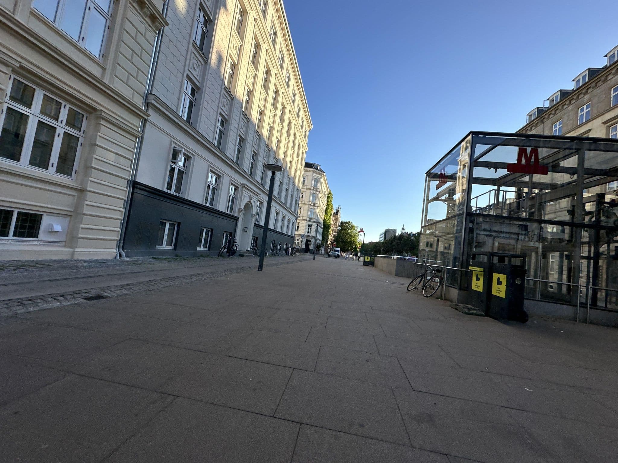 Street view near Hotel Bjørnen, Copenhagen — © quickness805 (CC BY-SA · Mapillary)