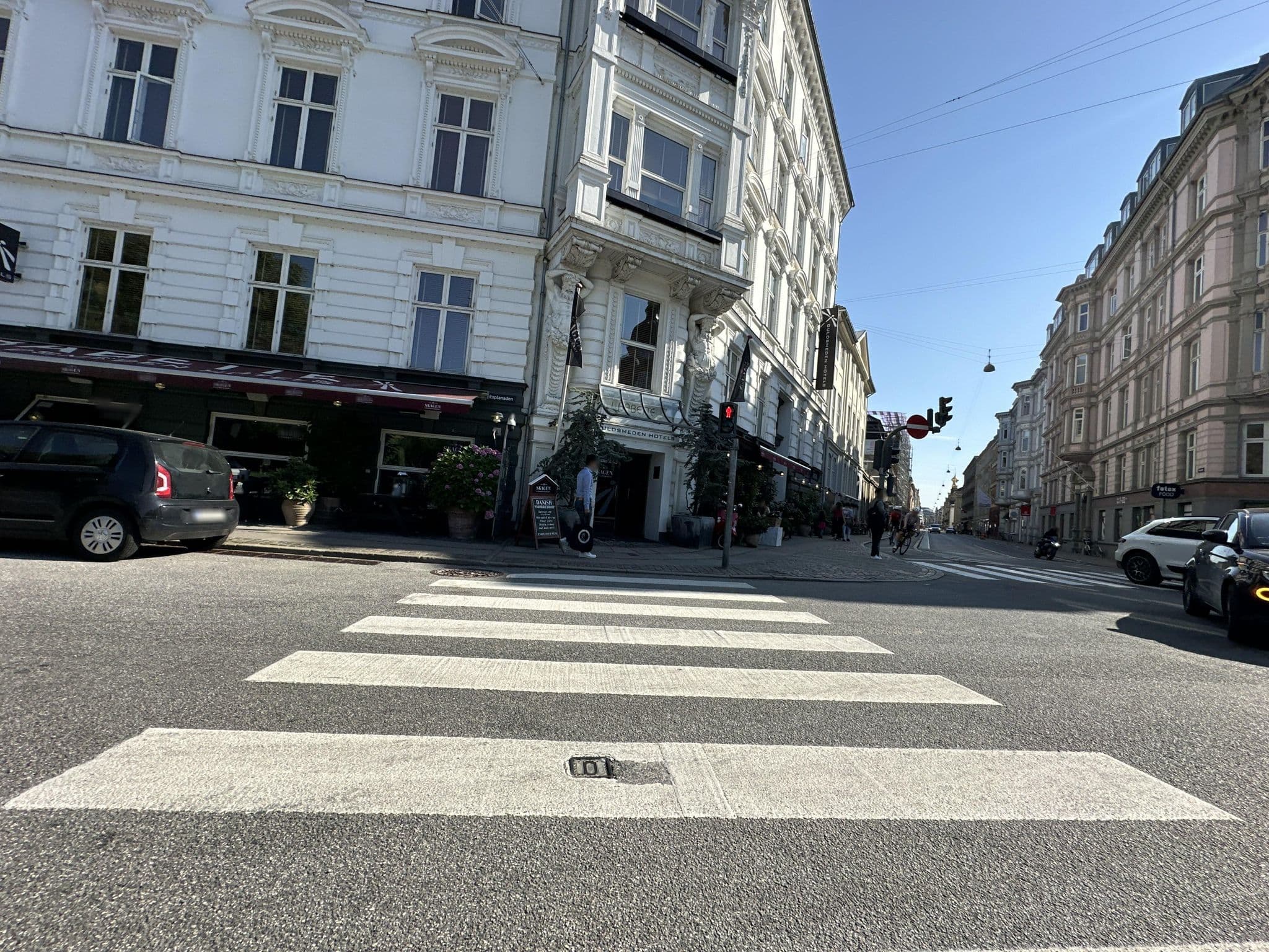 Street view near First Hotel Esplanaden, Christianshavn — © quickness805 (CC BY-SA · Mapillary)