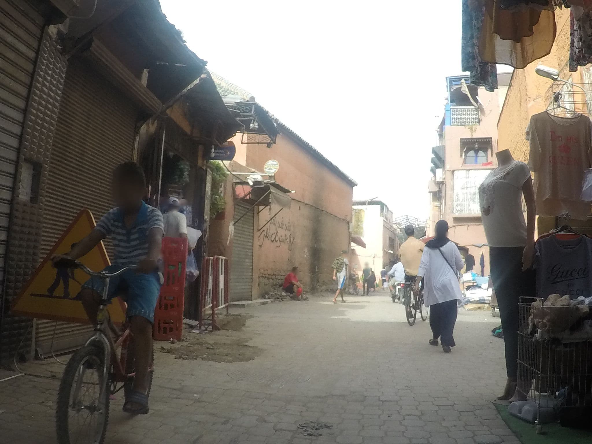 Street view near Riad O’lika, Marrakesh — © chrisbeddow (CC BY-SA · Mapillary)