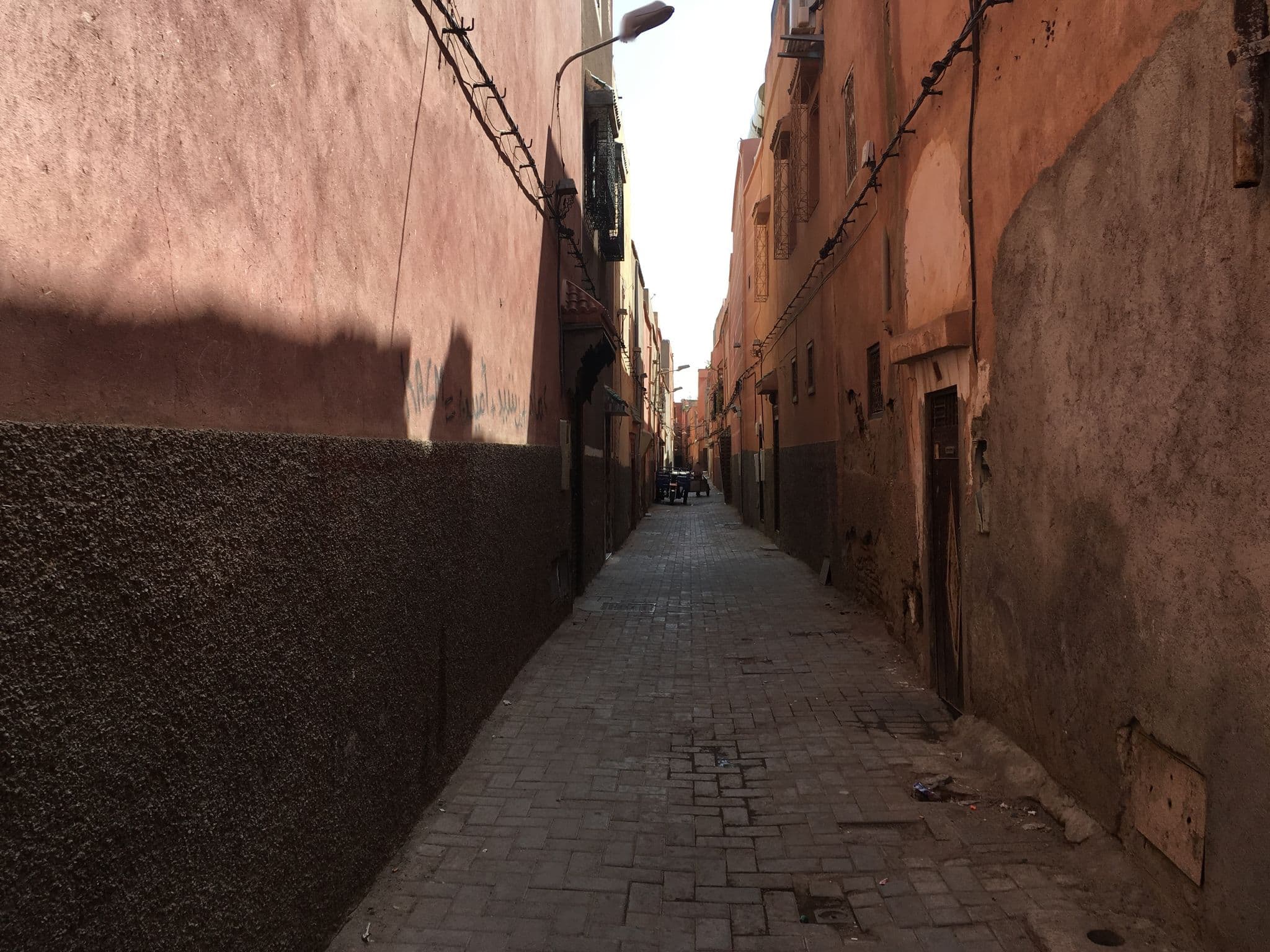 Street view near Riad Dar Nejma, Marrakesh — © chrisbeddow (CC BY-SA · Mapillary)