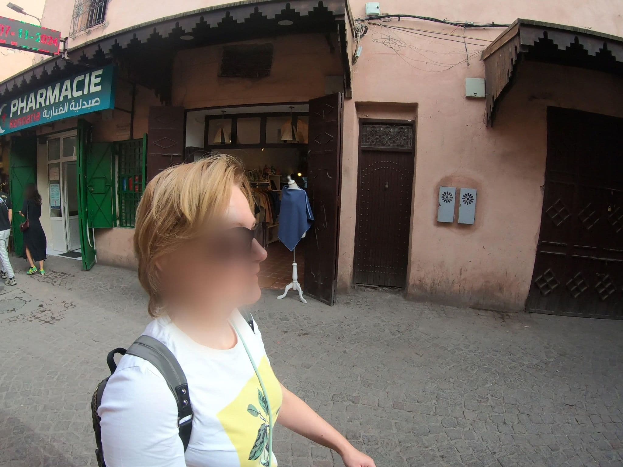 Street view near Riad Nous Nous, Marrakesh — © algirdasc (CC BY-SA · Mapillary)