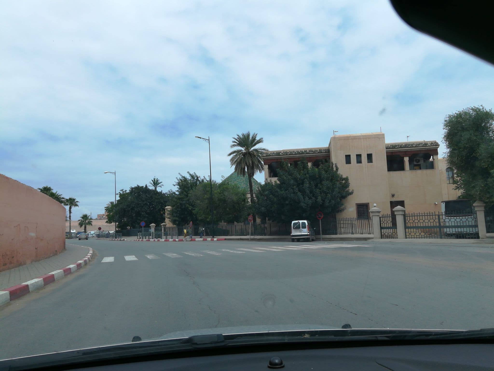 Street view near Indian Palace, Marrakesh — © theredcity18 (CC BY-SA · Mapillary)