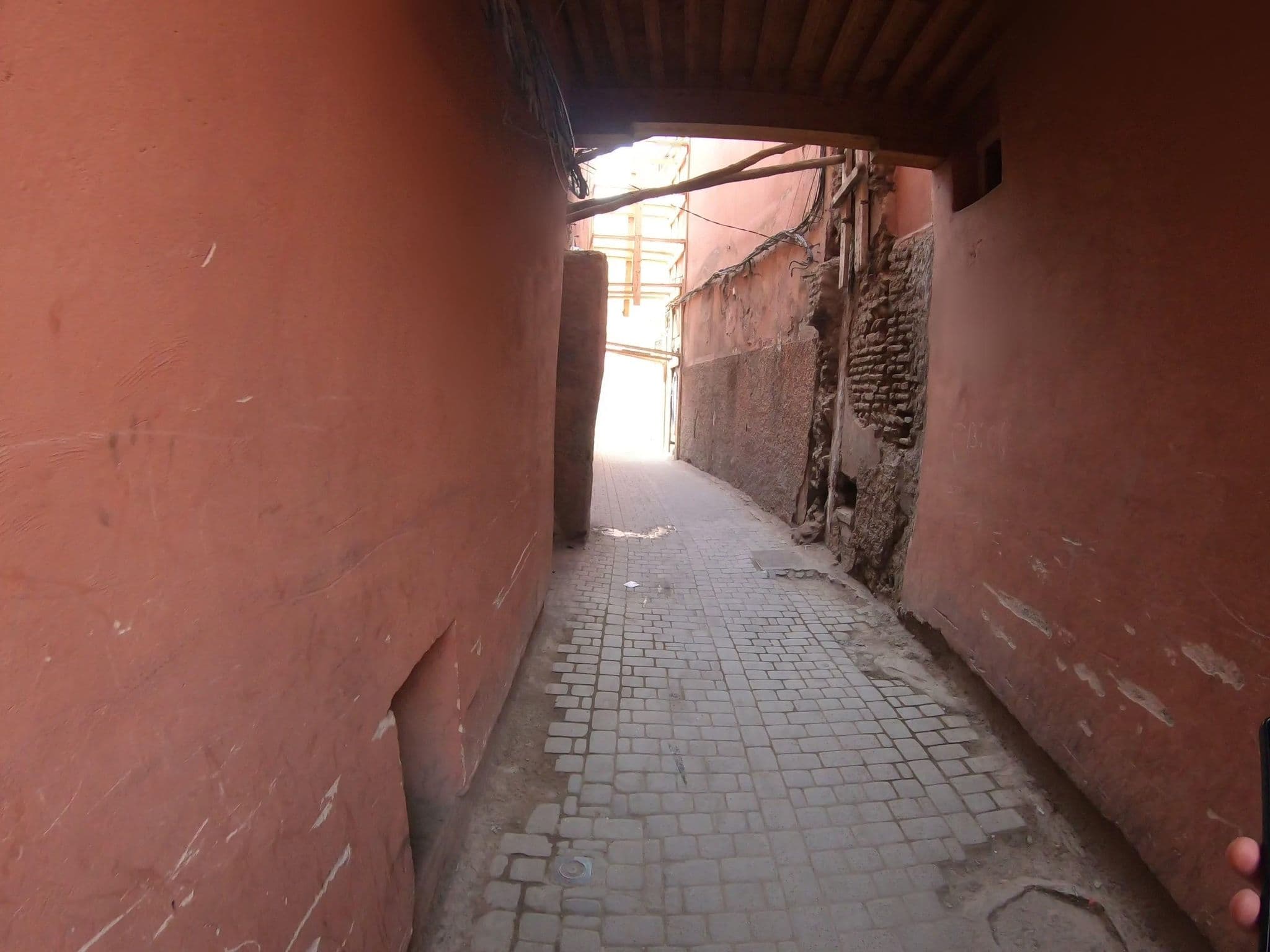 Street view near Der Kawa, Marrakesh — © algirdasc (CC BY-SA · Mapillary)