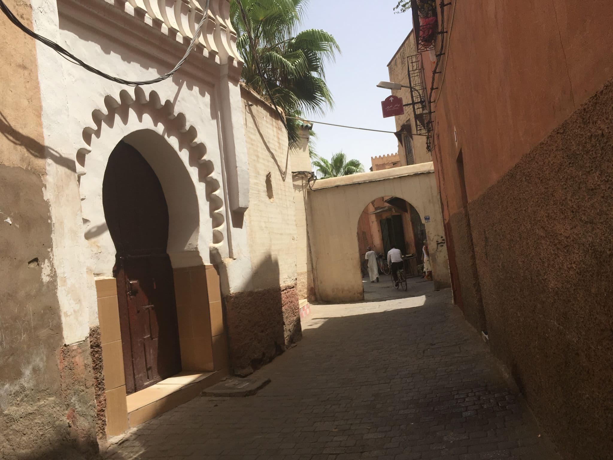 Street view near Riad Dar Chacha, Marrakesh — © chrisbeddow (CC BY-SA · Mapillary)