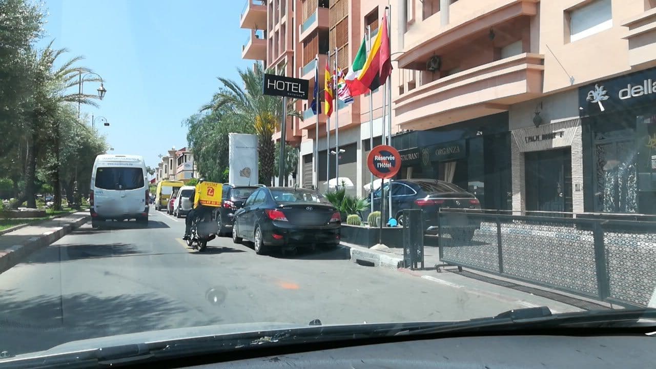 Street view near Dellarosa Hotel Suites & Spa, Marrakesh — © theredcity18 (CC BY-SA · Mapillary)
