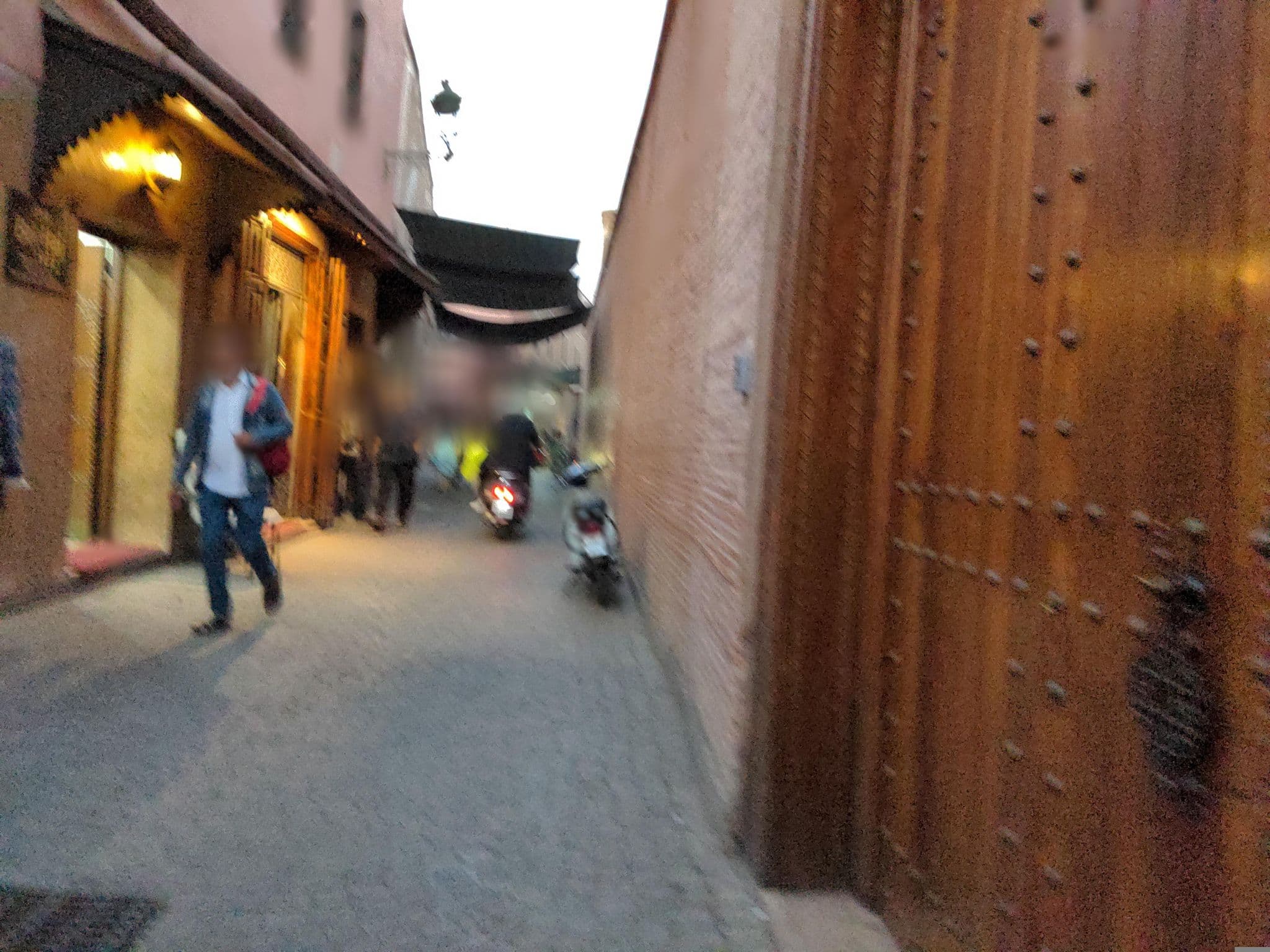 Street view near Riad Tahar Oase, Marrakesh — © asturksever (CC BY-SA · Mapillary)
