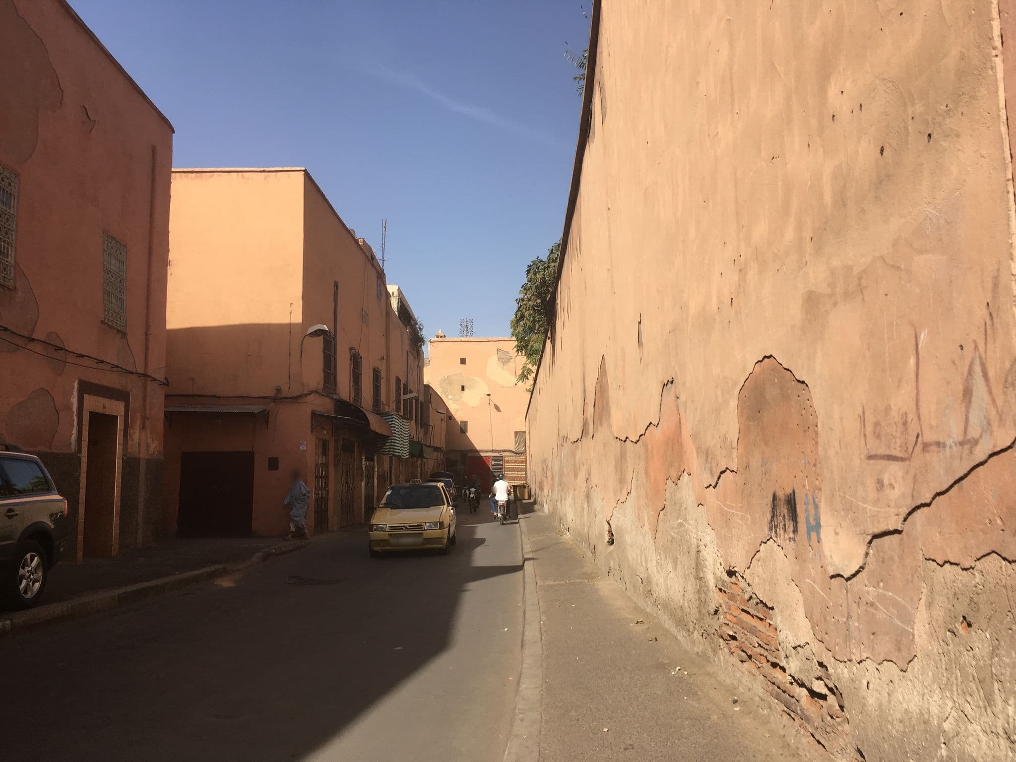 Street view near Riad Assakina, Marrakesh — © chrisbeddow (CC BY-SA · Mapillary)