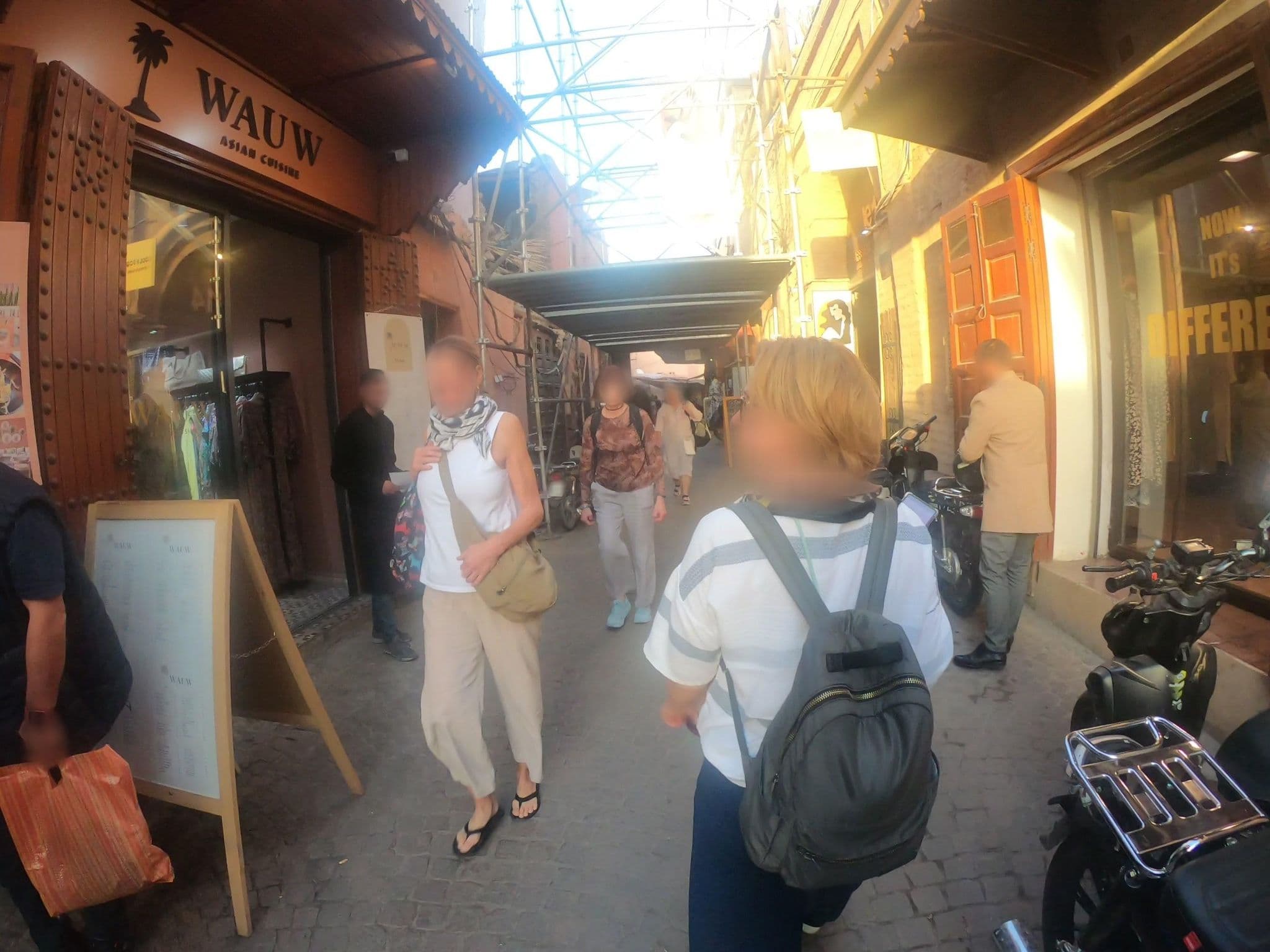 Street view near riad l'oranger de la medina, Marrakesh — © algirdasc (CC BY-SA · Mapillary)