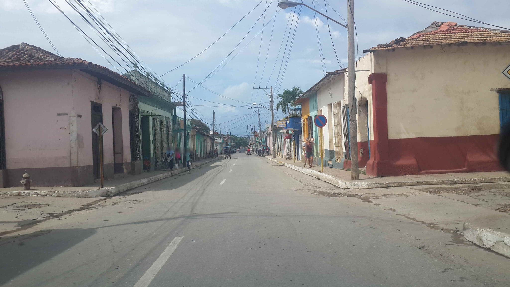 Street view near Hostal Groning, Trinidad