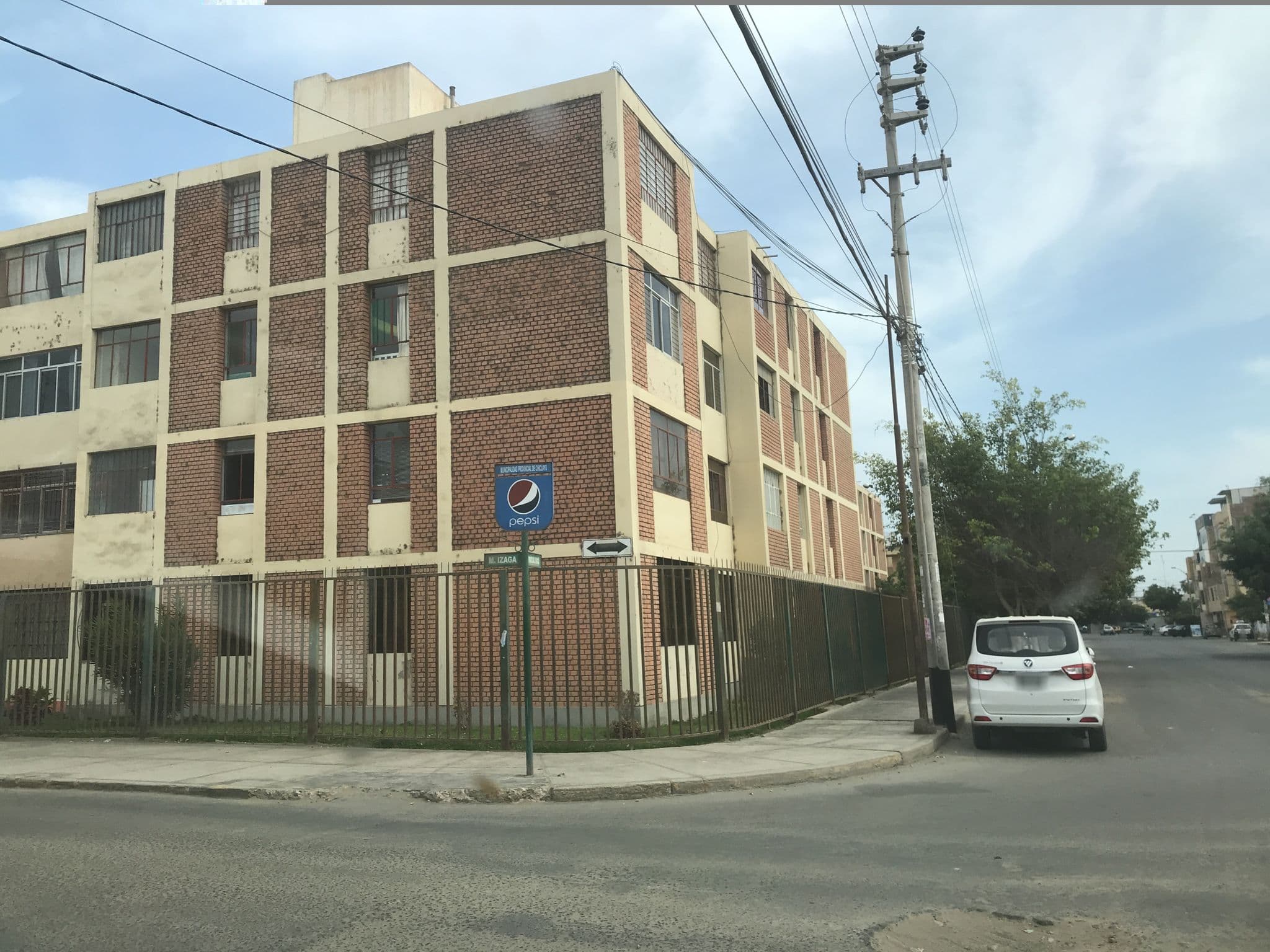 Street view near Rid Ing Rogger Inga Durango, Chiclayo — © sedicla (CC BY-SA · Mapillary)