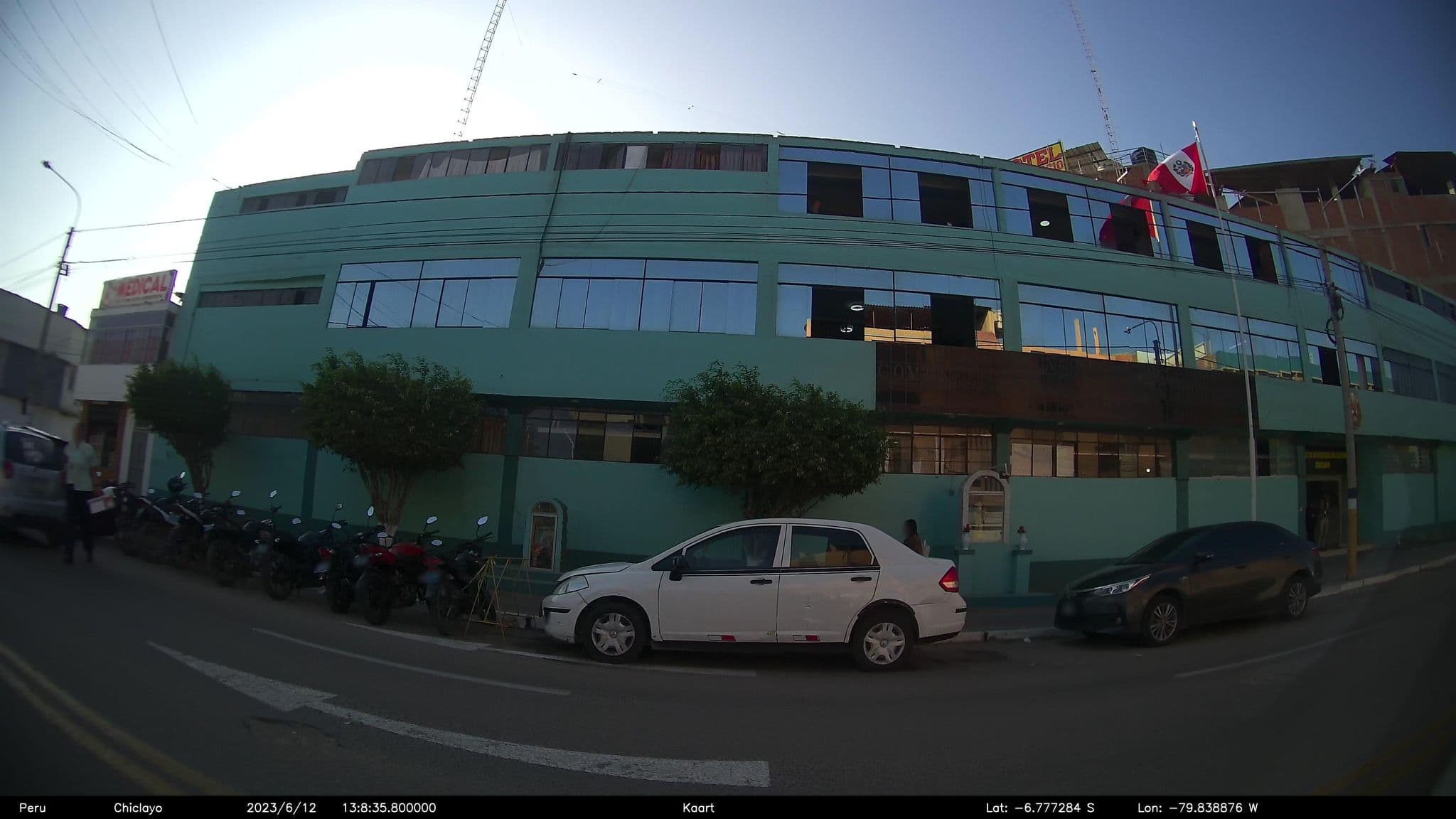 Street view near Hostal El Silencio, Chiclayo — © kaart_2 (CC BY-SA · Mapillary)