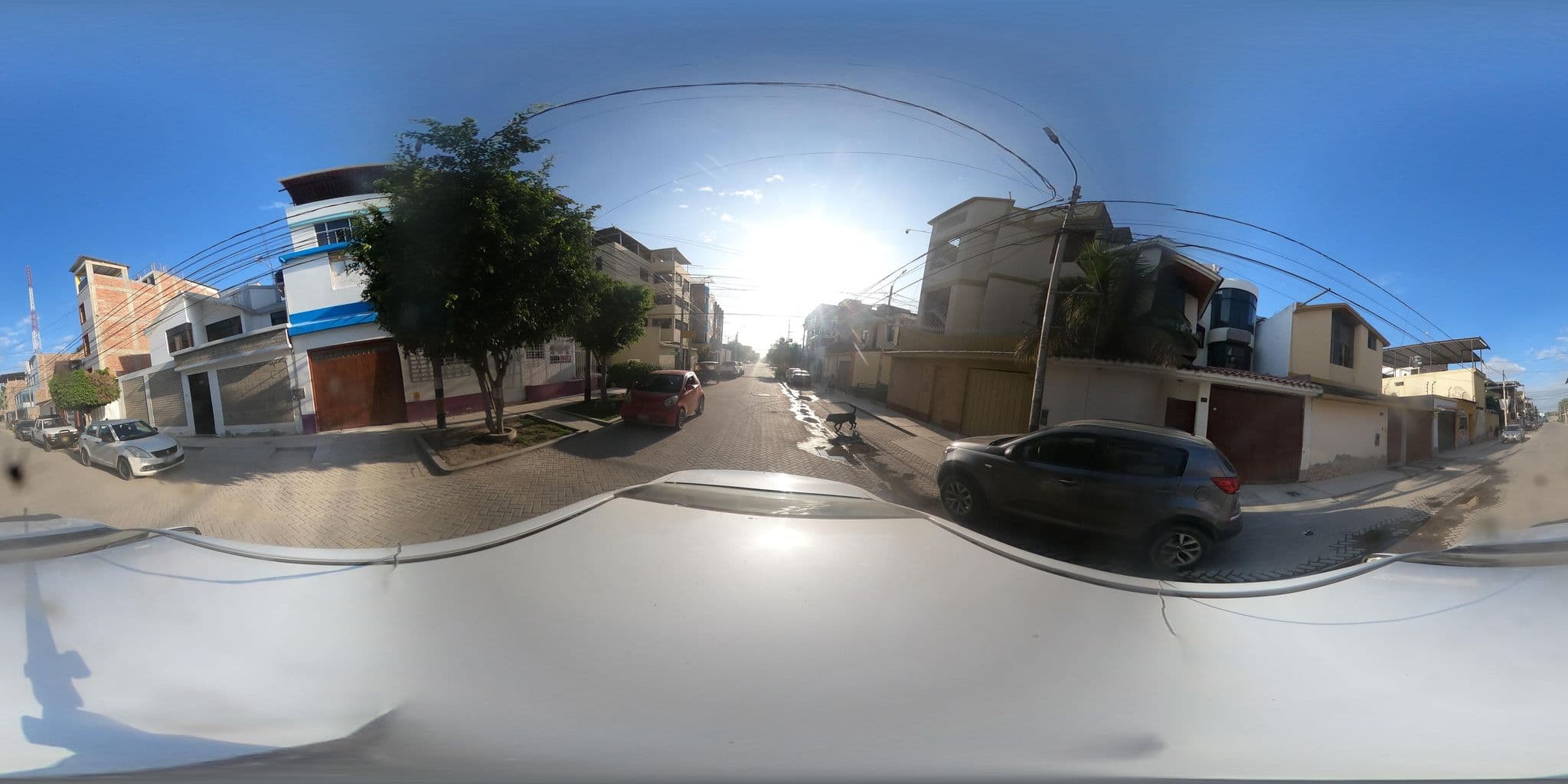 Street view near Carolina's Hostel, Piura — © kaart_2 (CC BY-SA · Mapillary)