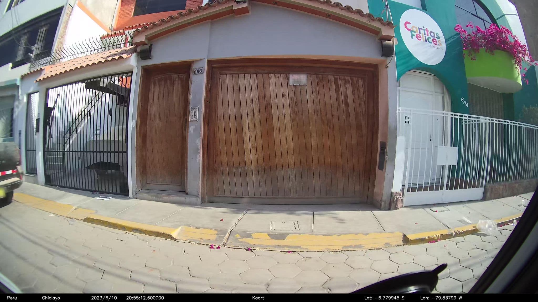 Street view near Hotel Mediterráneo, Chiclayo — © kaart_2 (CC BY-SA · Mapillary)