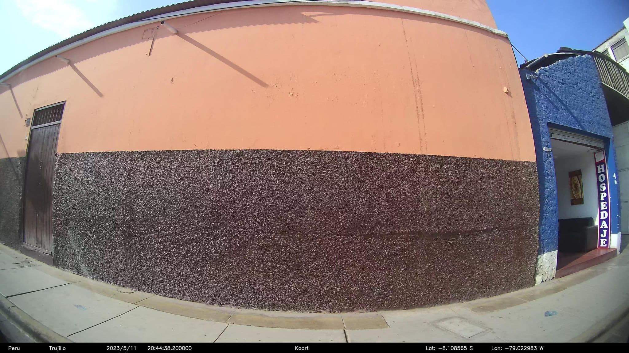 Street view near Hotel El Recreo.  Trujillo, Trujillo — © kaart_2 (CC BY-SA · Mapillary)