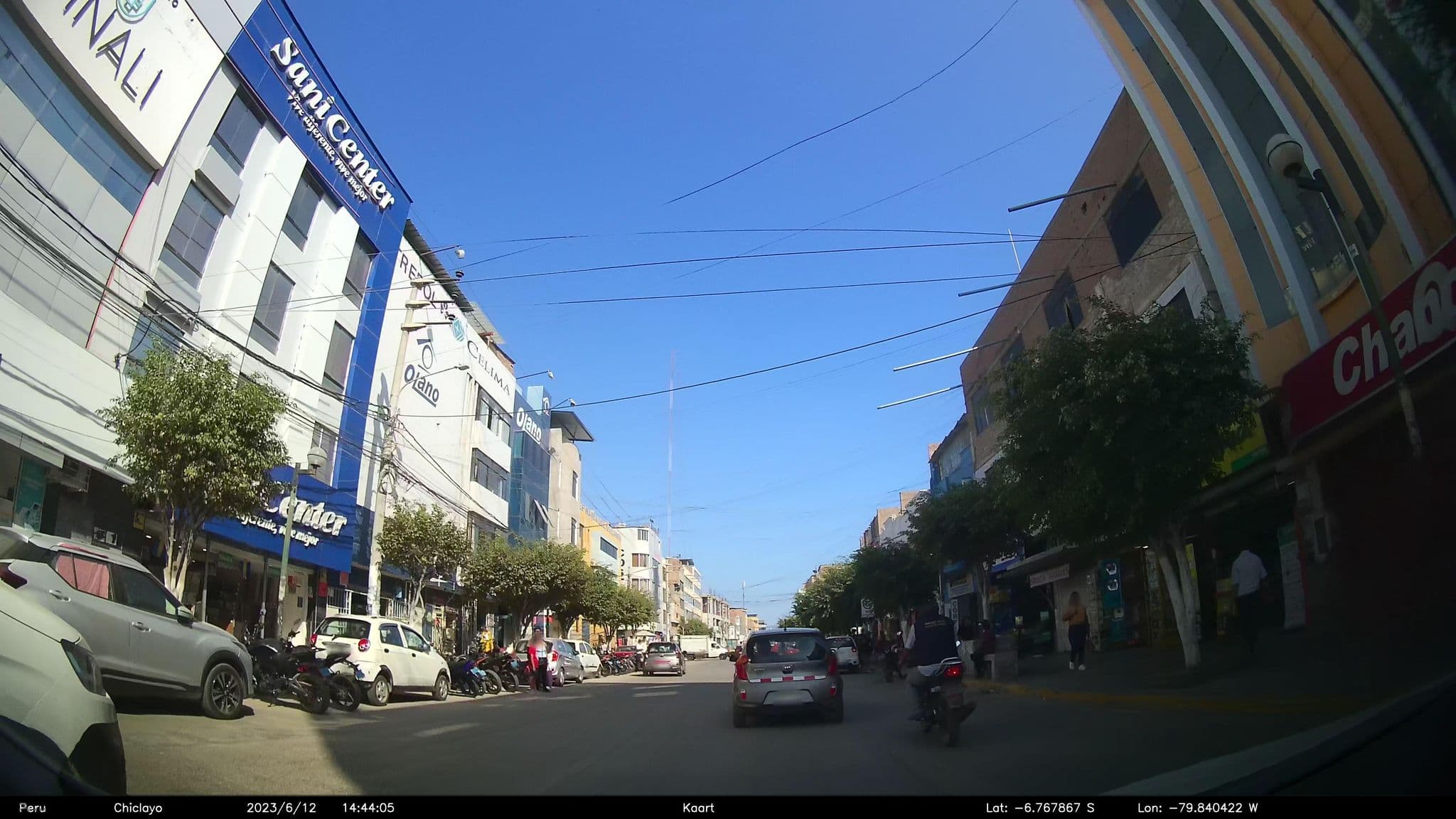 Street view near Neiz Hostal, Chiclayo — © kaart_2 (CC BY-SA · Mapillary)