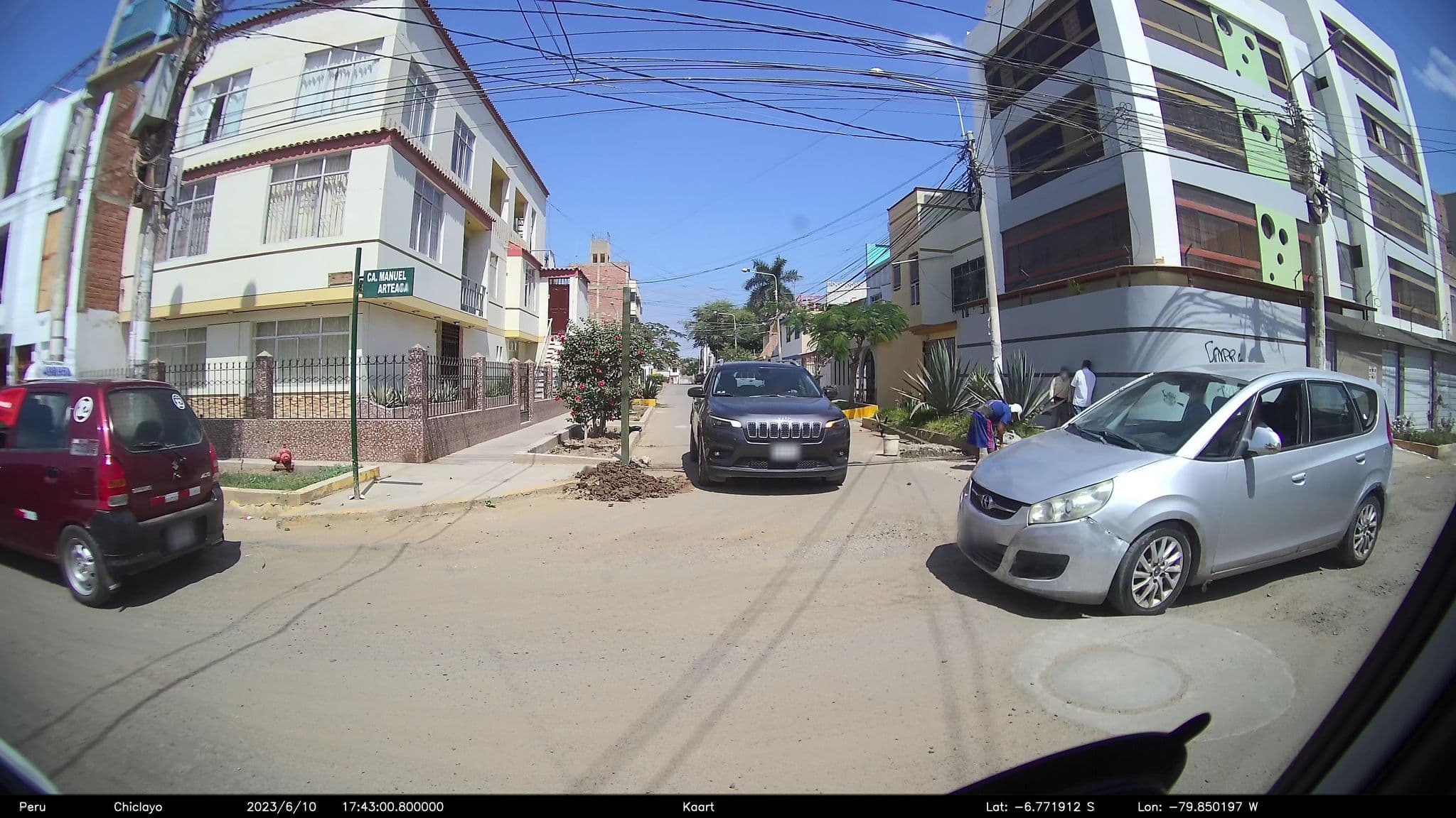 Street view near Hostal Rey de Oro, Chiclayo — © kaart_2 (CC BY-SA · Mapillary)