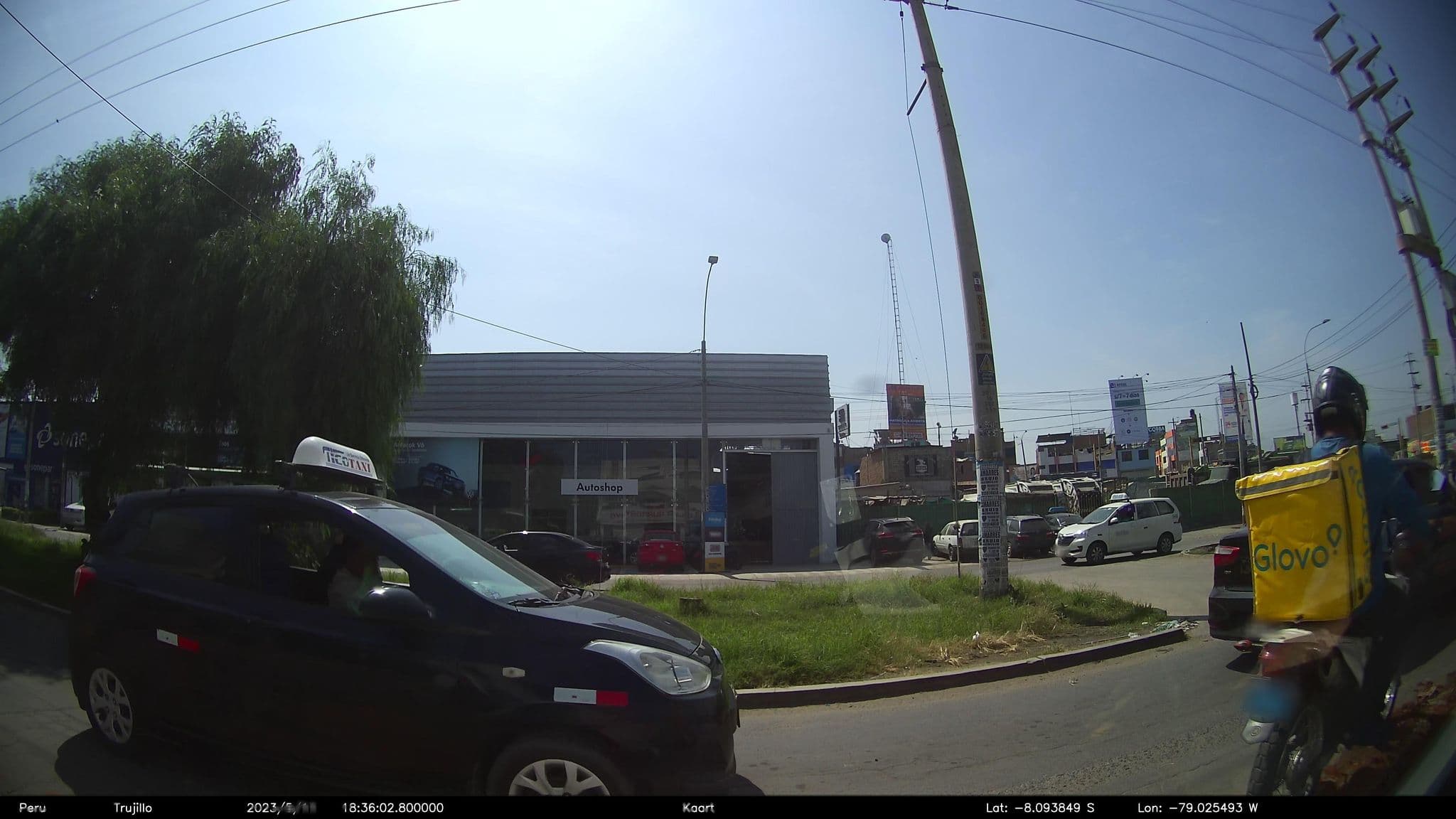Street view near Hotel Torre Azul, Trujillo — © kaart_2 (CC BY-SA · Mapillary)