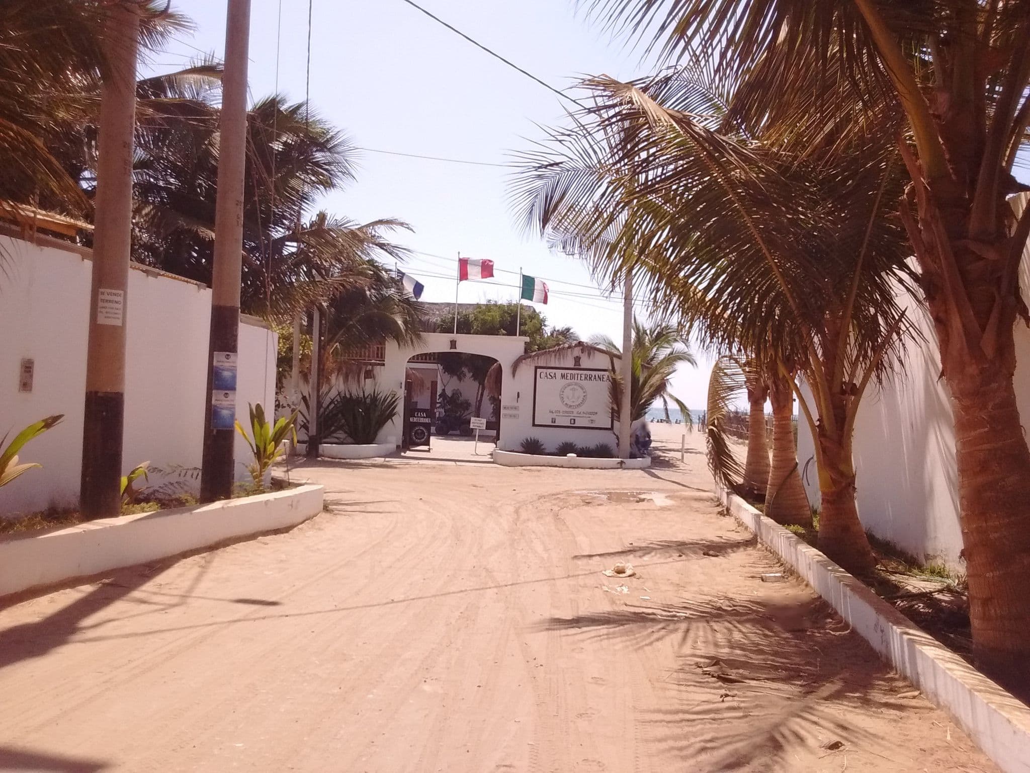 Street view near Kites Mancora, Máncora — © johnarupire (CC BY-SA · Mapillary)