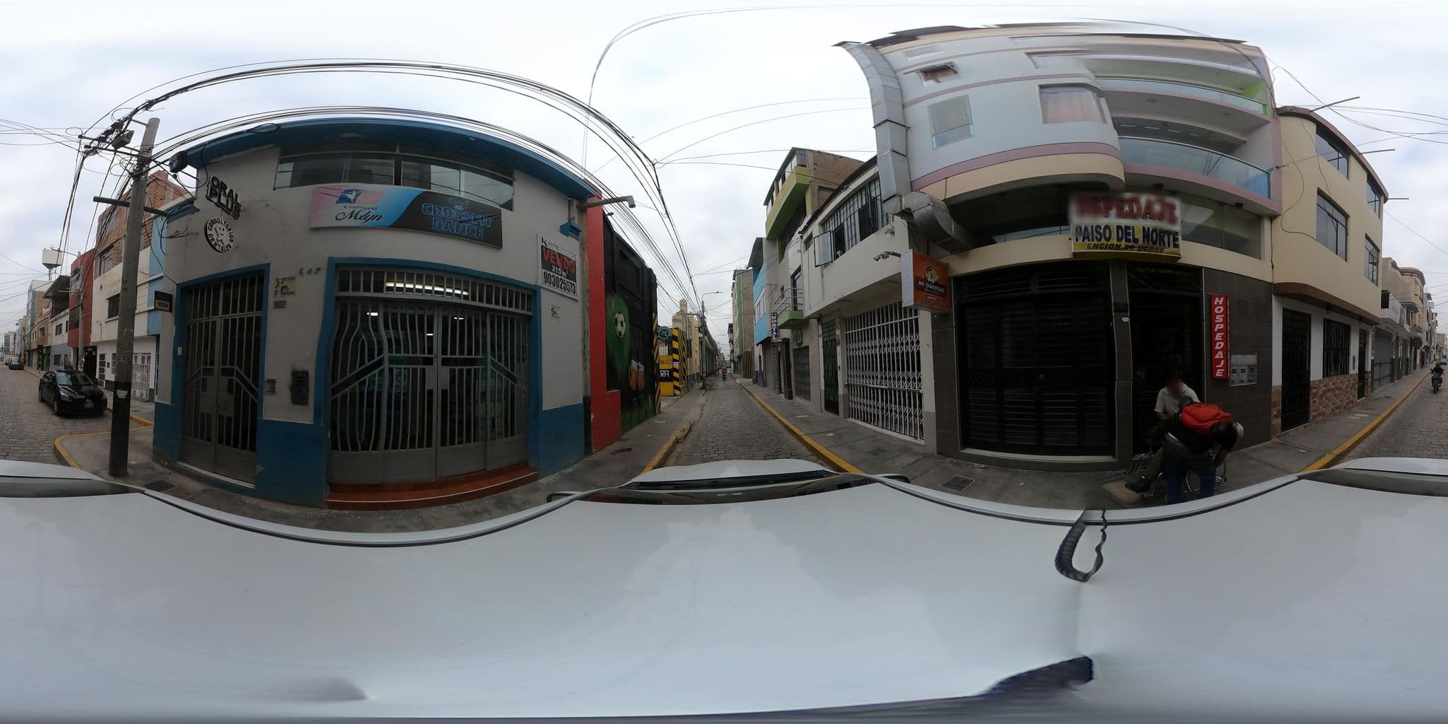 Street view near El Albergue de los Caminantes, Chiclayo — © kaart_2 (CC BY-SA · Mapillary)