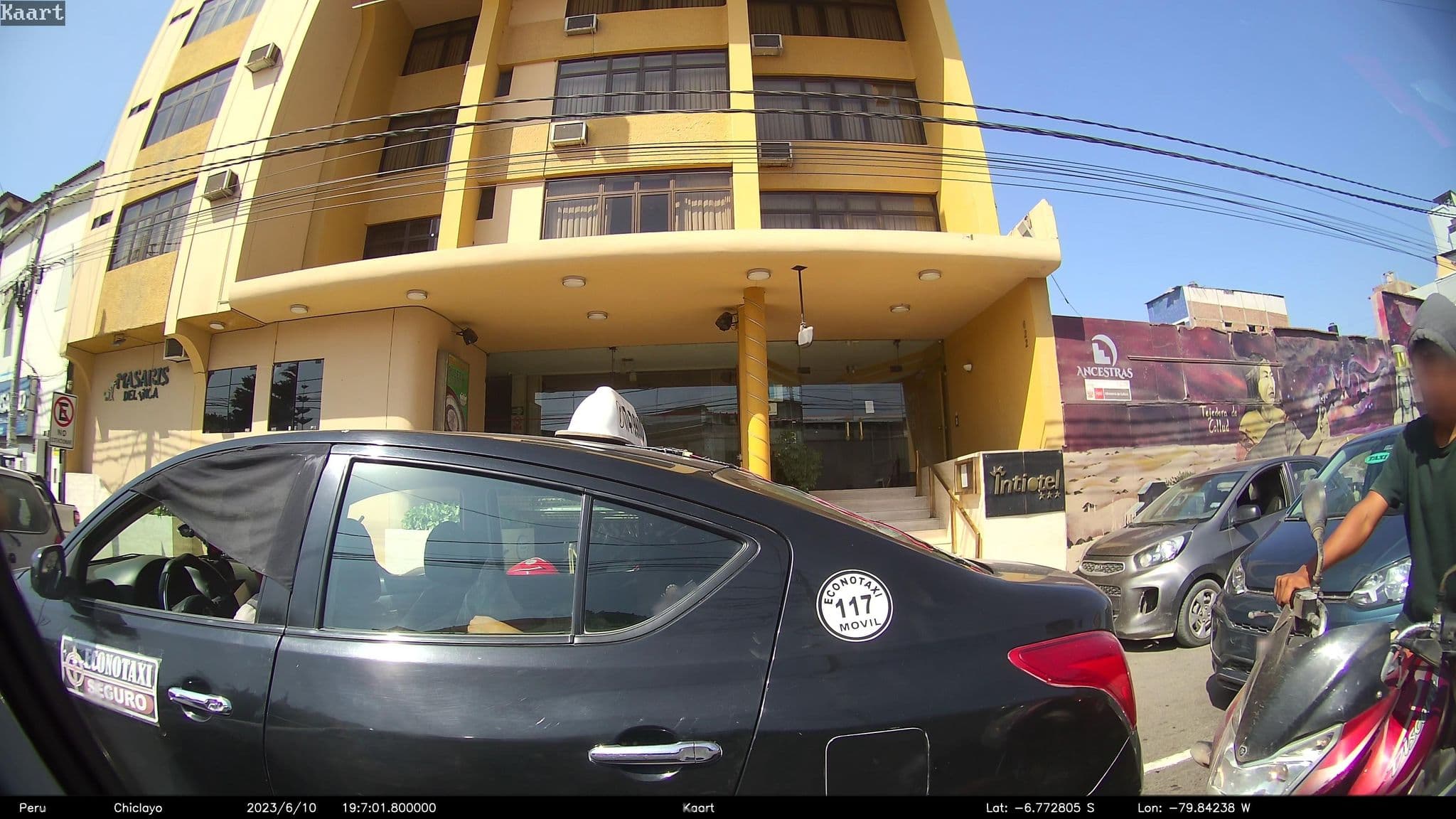 Street view near Intiotel, Chiclayo — © kaart_2 (CC BY-SA · Mapillary)
