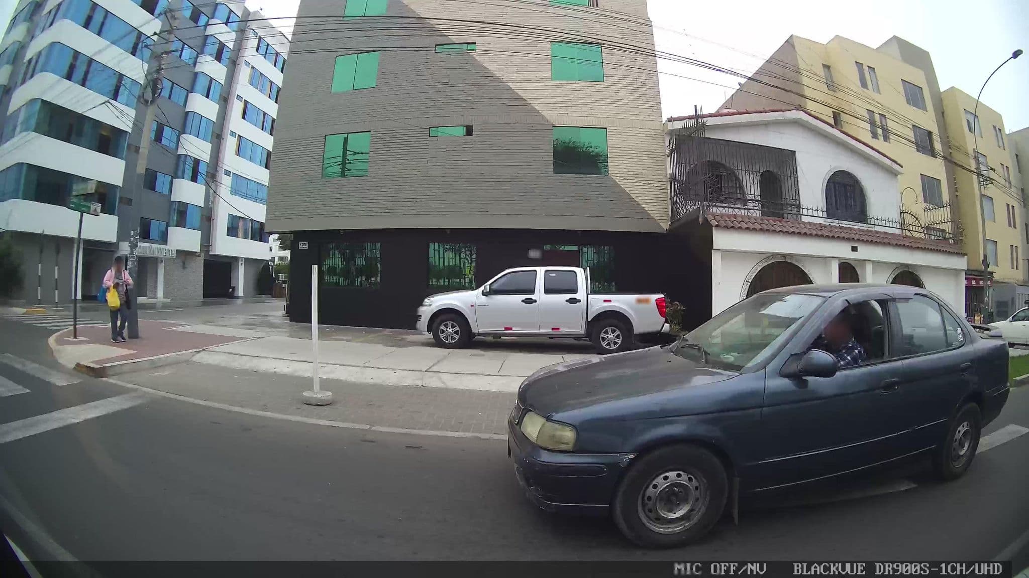 Street view near Hostal La Estancia, Carmen De La Legua Reynoso — © kaart_3 (CC BY-SA · Mapillary)