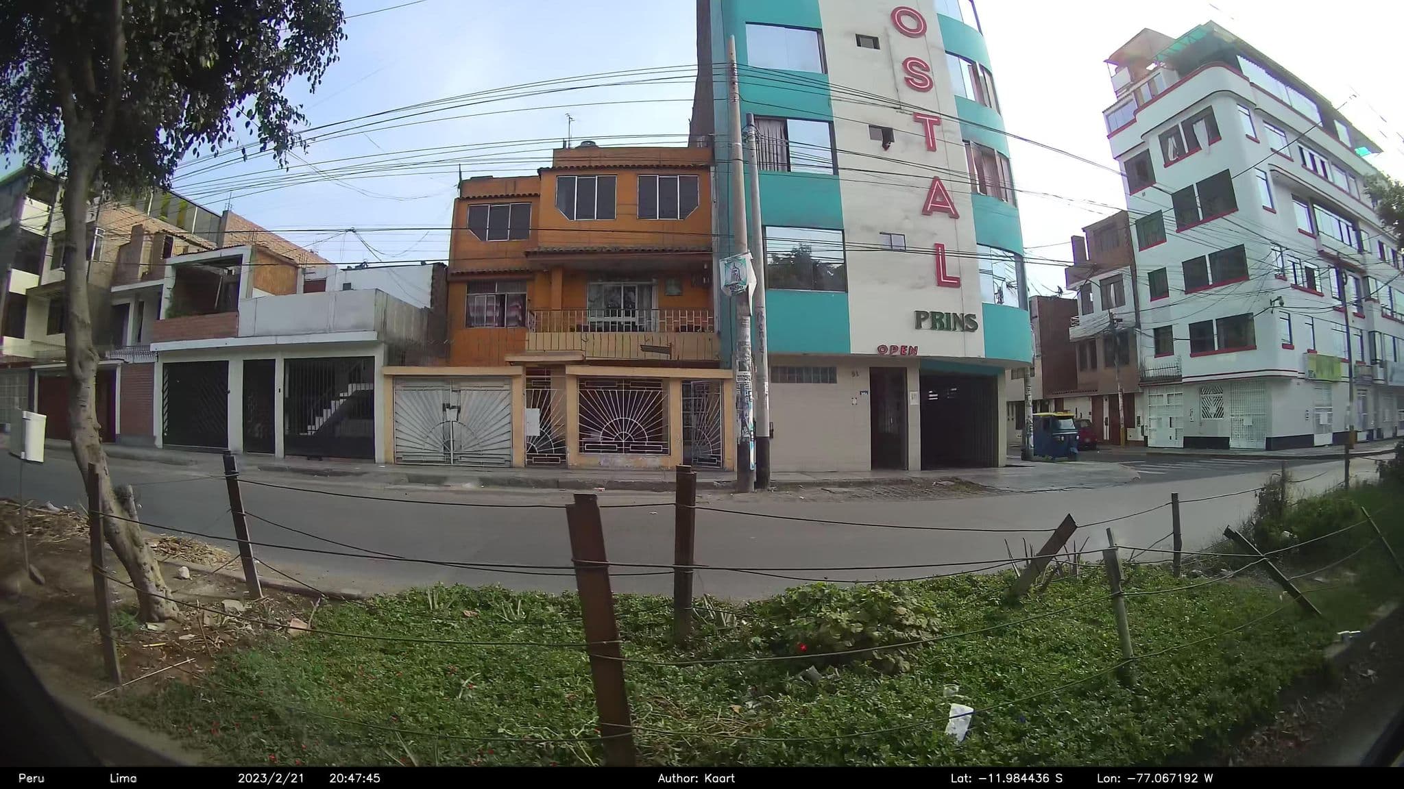 Street view near Hostal PRINS, Independencia — © kaart_2 (CC BY-SA · Mapillary)