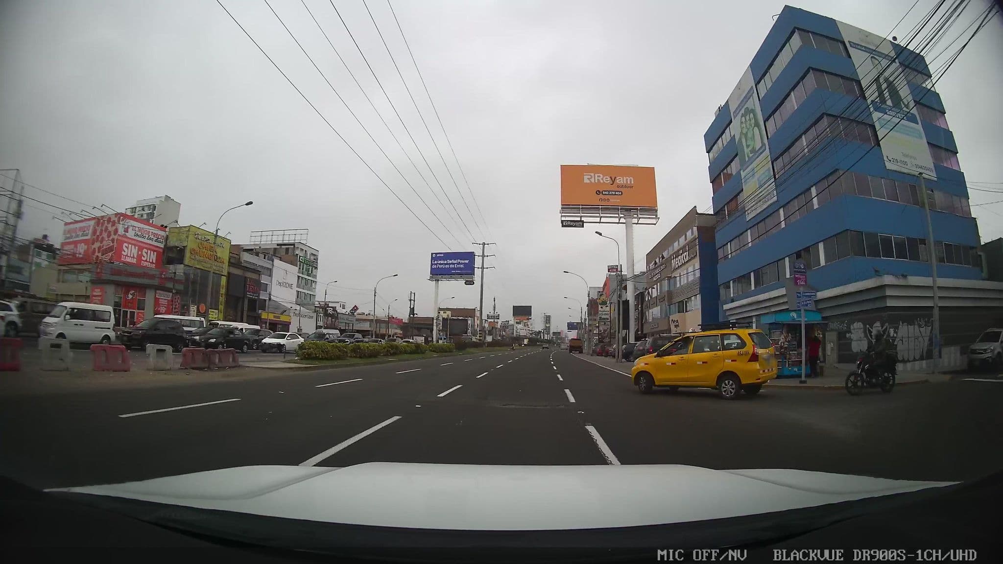 Street view near Sky Hotel, Carmen De La Legua Reynoso — © kaartcam (CC BY-SA · Mapillary)