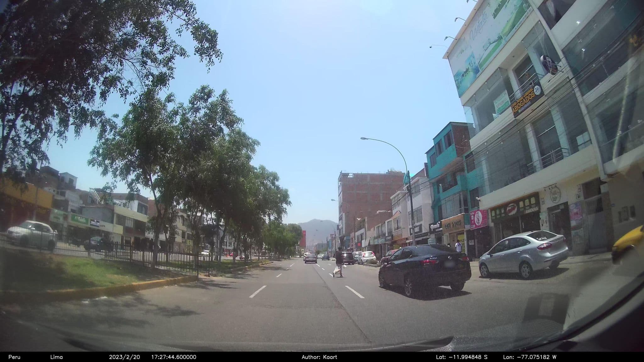 Street view near Paris, Independencia — © kaart_2 (CC BY-SA · Mapillary)
