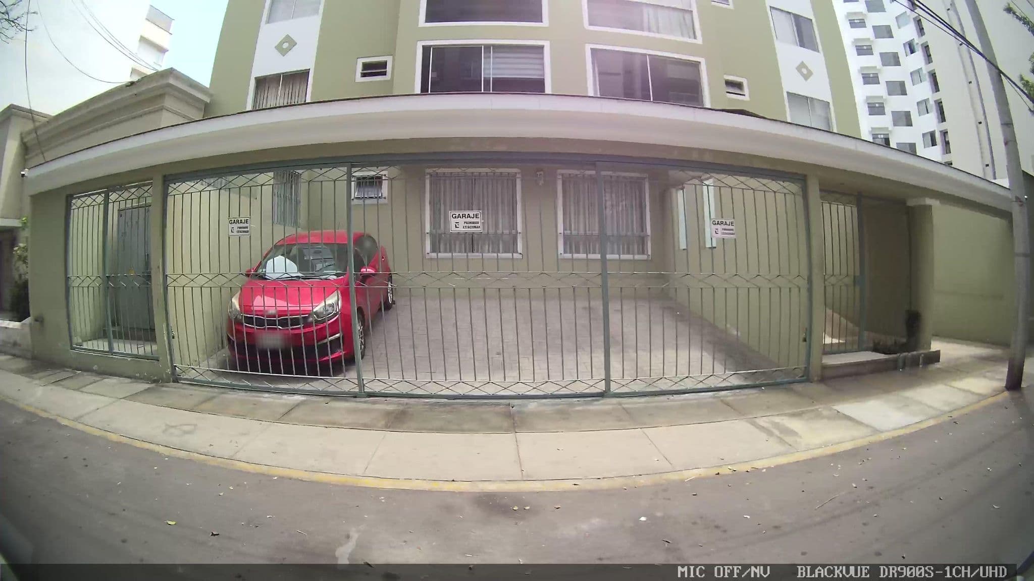 Street view near Embajadores Hotel, Miraflores — © kaartcam (CC BY-SA · Mapillary)