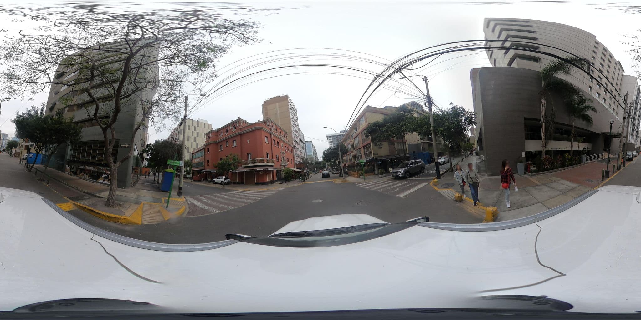 Street view near Selina, Miraflores — © kaart_360 (CC BY-SA · Mapillary)