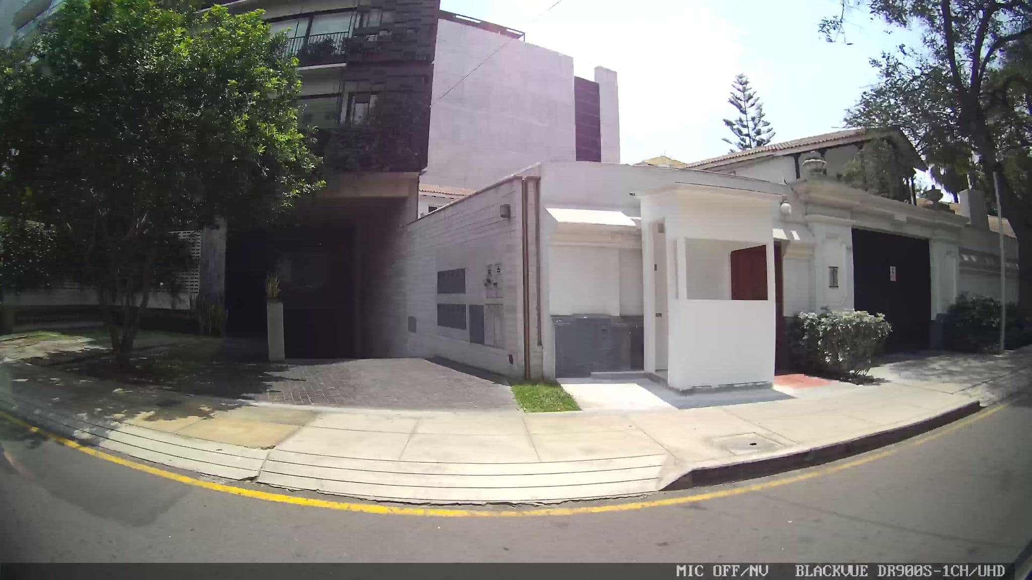 Street view near Av. Miro Quesada cdra. 8 - San Isidro, San Isidro — © kaartcam (CC BY-SA · Mapillary)