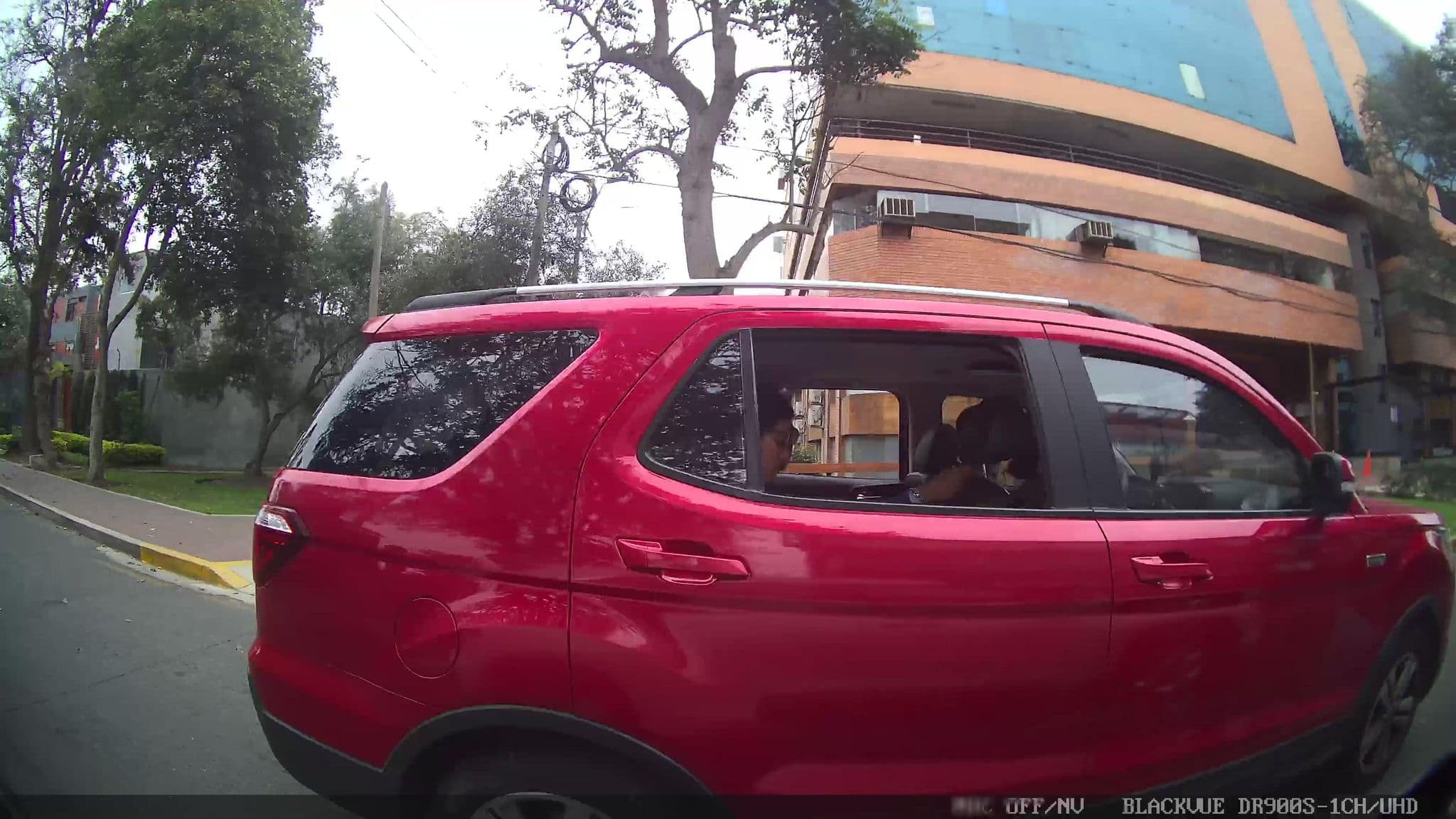Street view near Green Building Tech, San Isidro — © kaart_1 (CC BY-SA · Mapillary)