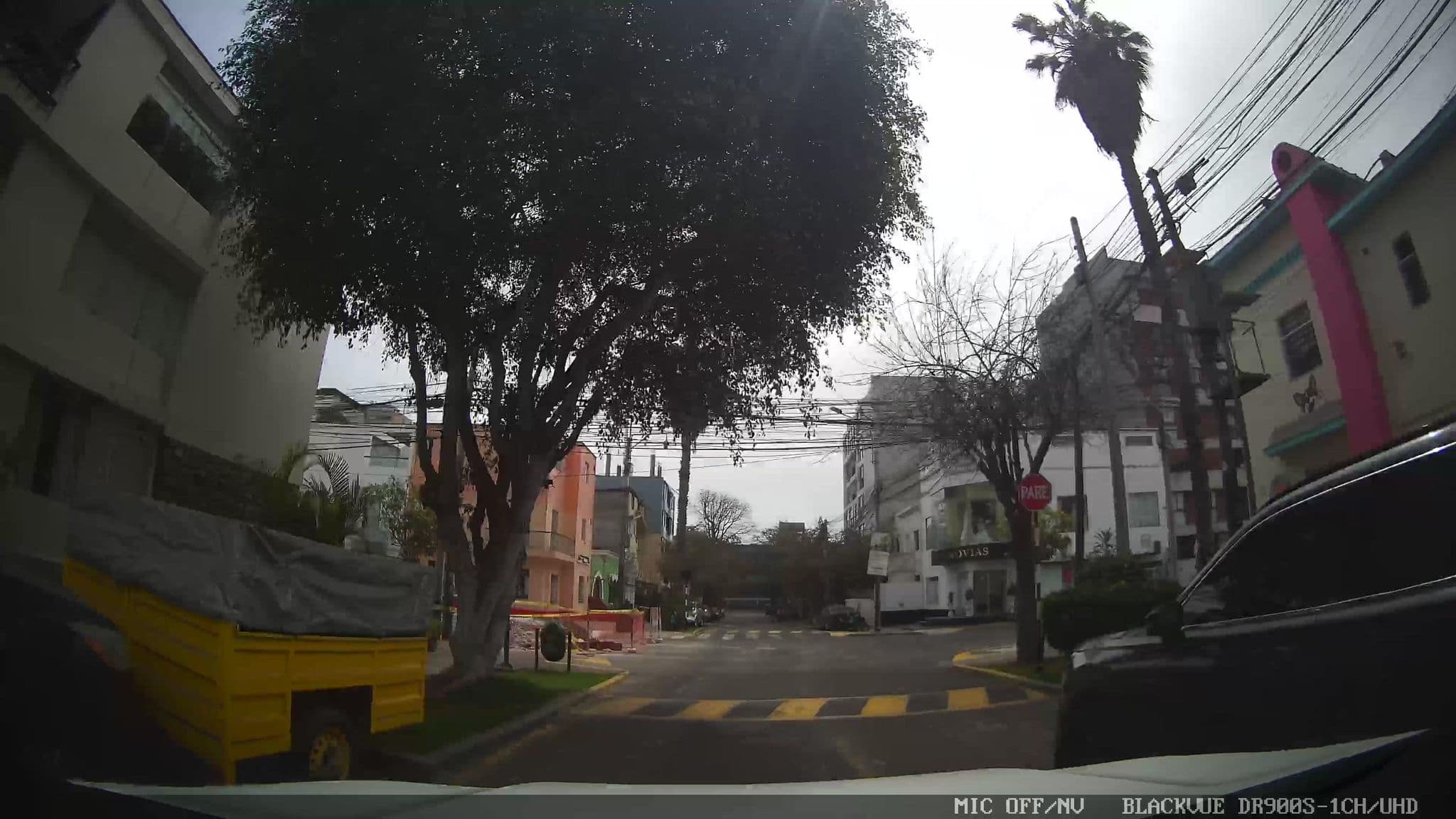 Street view near Plaza de Flores, Miraflores — © kaart_3 (CC BY-SA · Mapillary)
