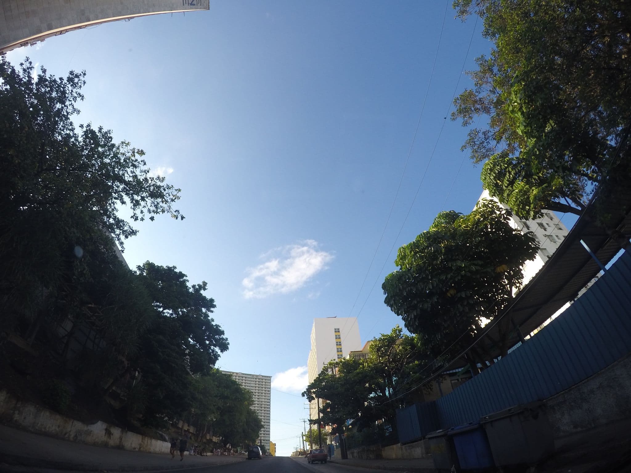 Street view near Eduardo marlene, Havana