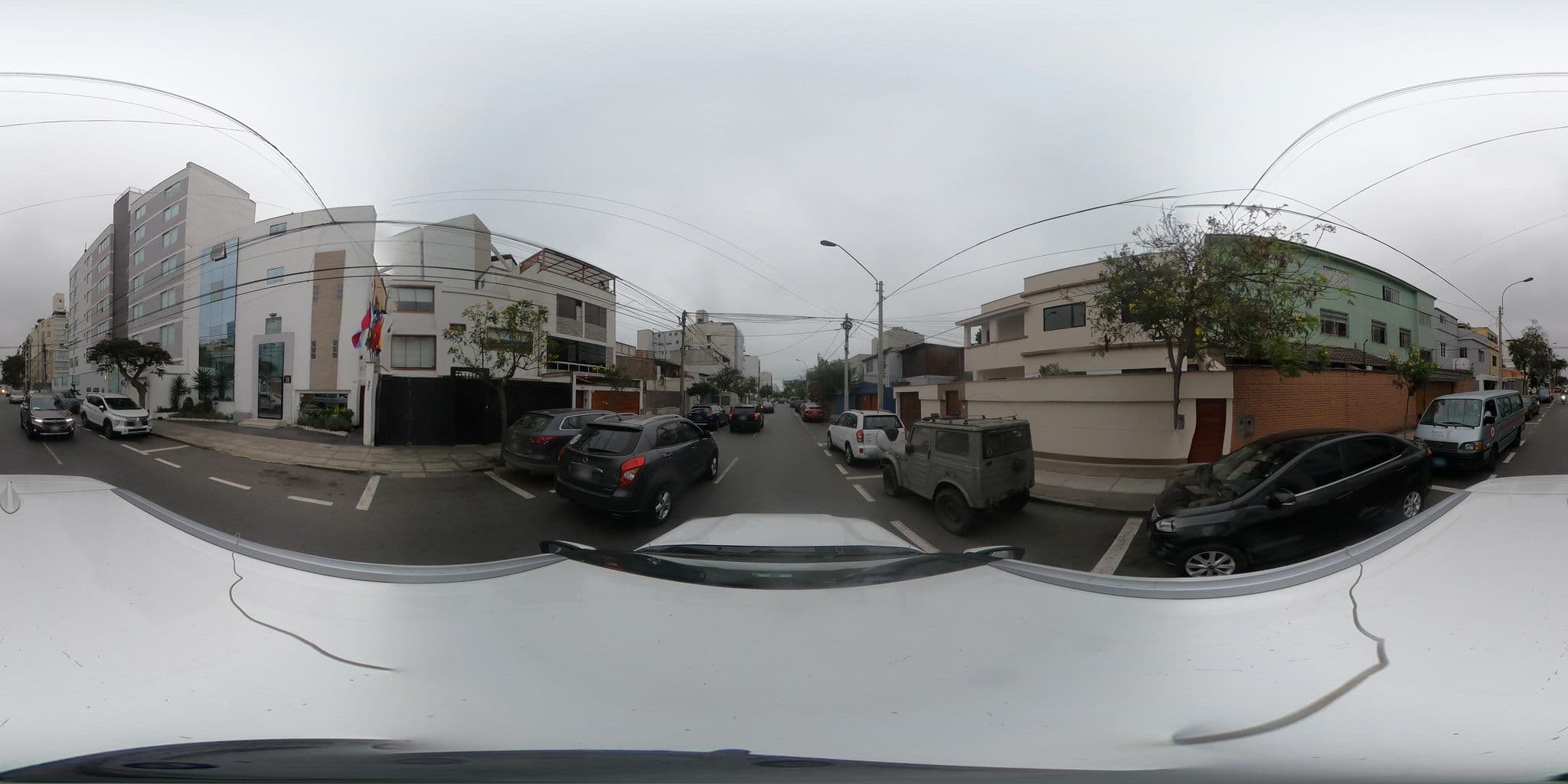 Street view near Hotel Ferré De Ville, Miraflores — © kaart_360 (CC BY-SA · Mapillary)