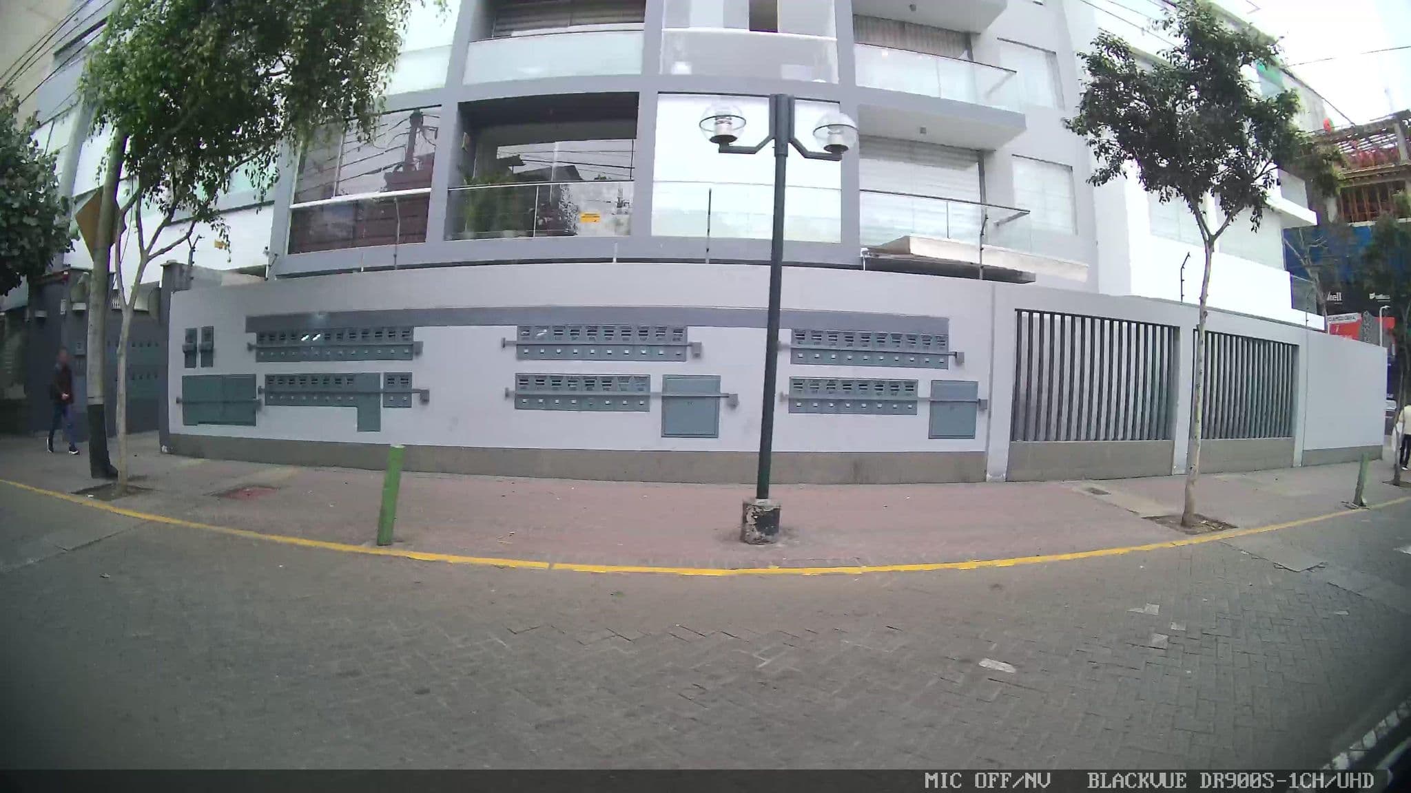 Street view near Hostal Casa Amanecer El viajero, Miraflores — © kaart_1 (CC BY-SA · Mapillary)