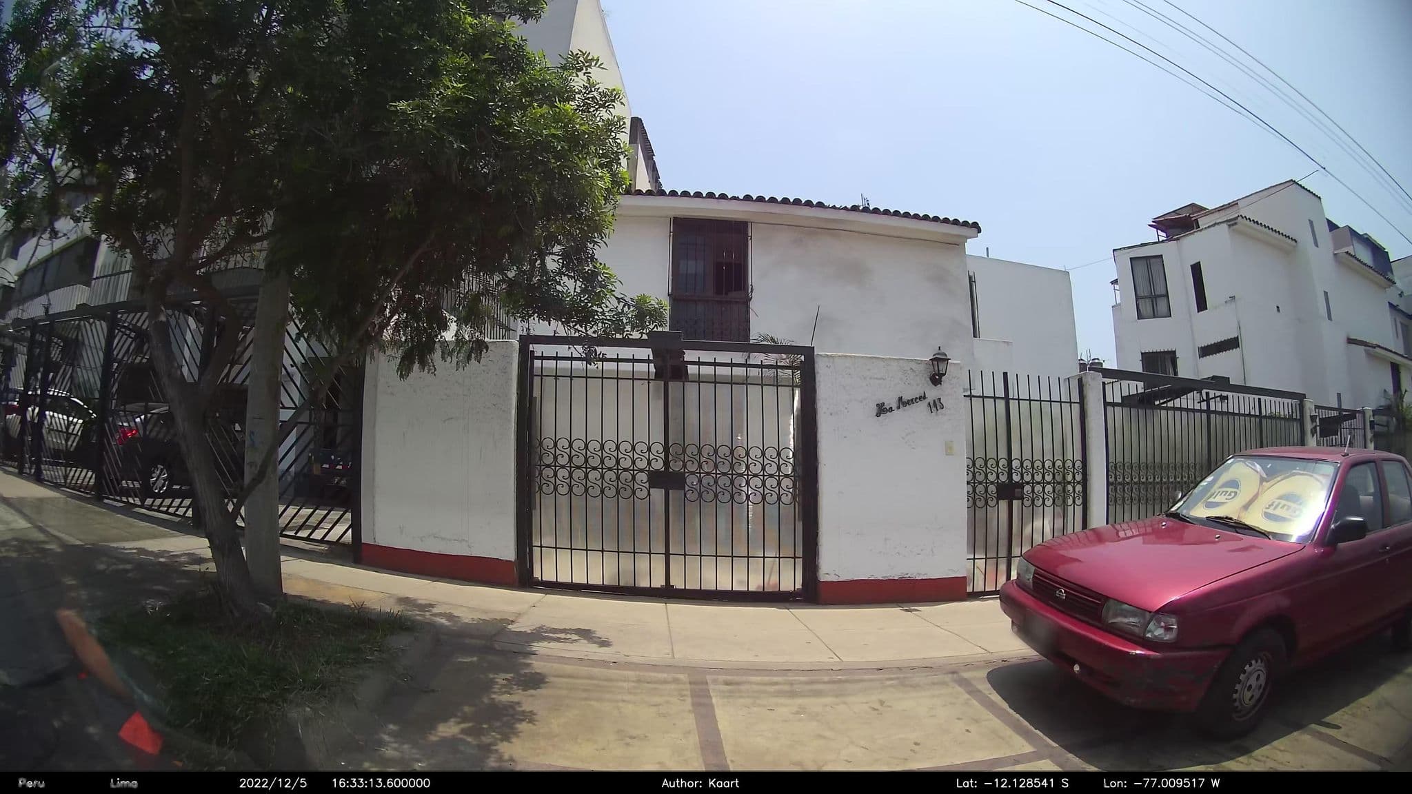 Street view near Residencia Miraflores, Santiago de Surco — © kaart5 (CC BY-SA · Mapillary)