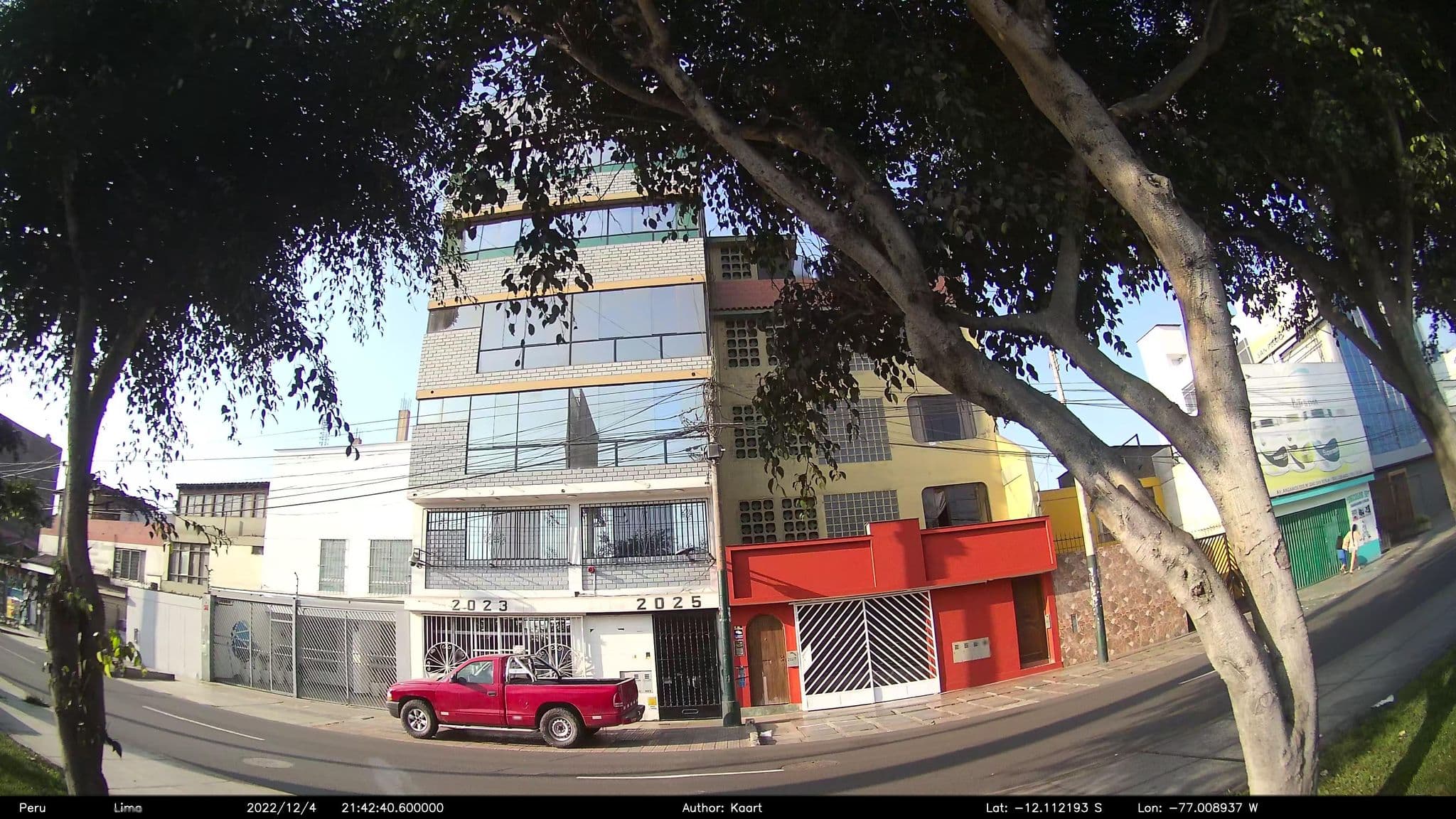 Street view near Hostal TuristicoTeresita, Miraflores — © kaart_2 (CC BY-SA · Mapillary)