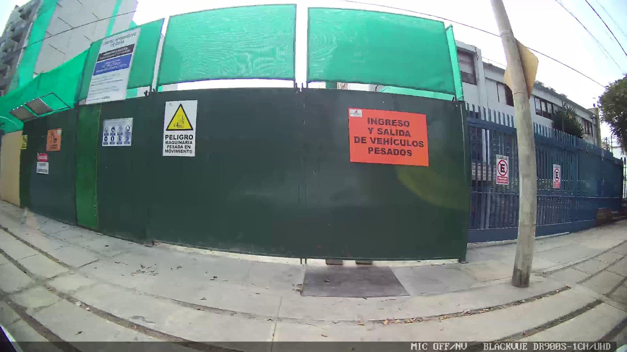 Street view near Hostelling International Lima, Miraflores — © kaart_3 (CC BY-SA · Mapillary)