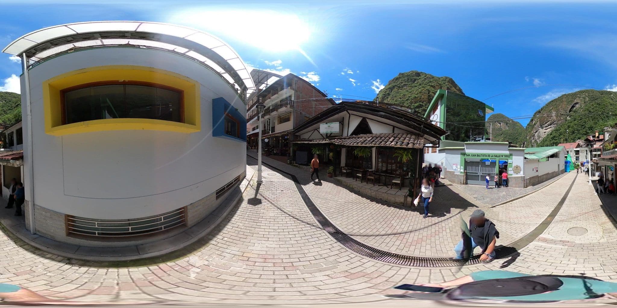 Street view near Waqanki Inn, Machupicchu — © jaderbavaresco (CC BY-SA · Mapillary)