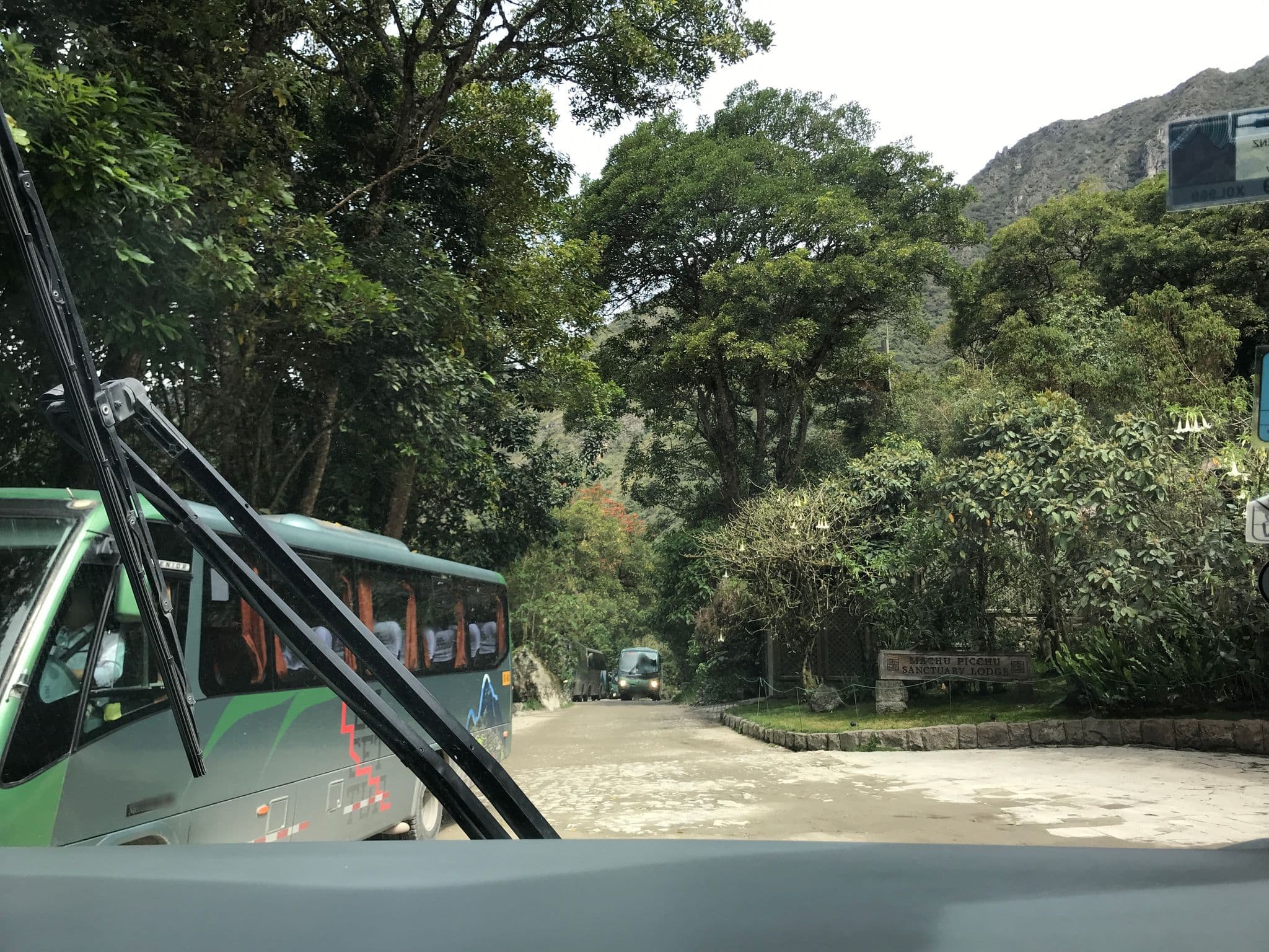 Street view near Machu Picchu Sanctuary Lodge, Machupicchu — © miguel_andrade (CC BY-SA · Mapillary)