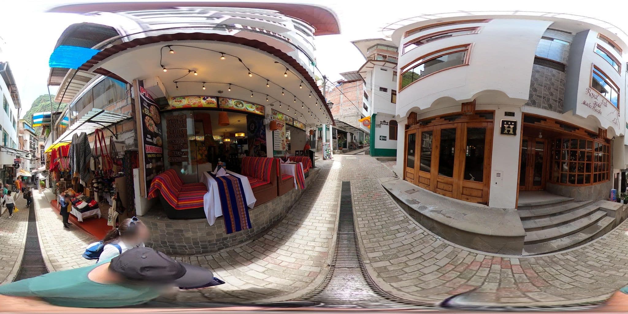 Street view near Inti Wasi, Machupicchu — © jaderbavaresco (CC BY-SA · Mapillary)