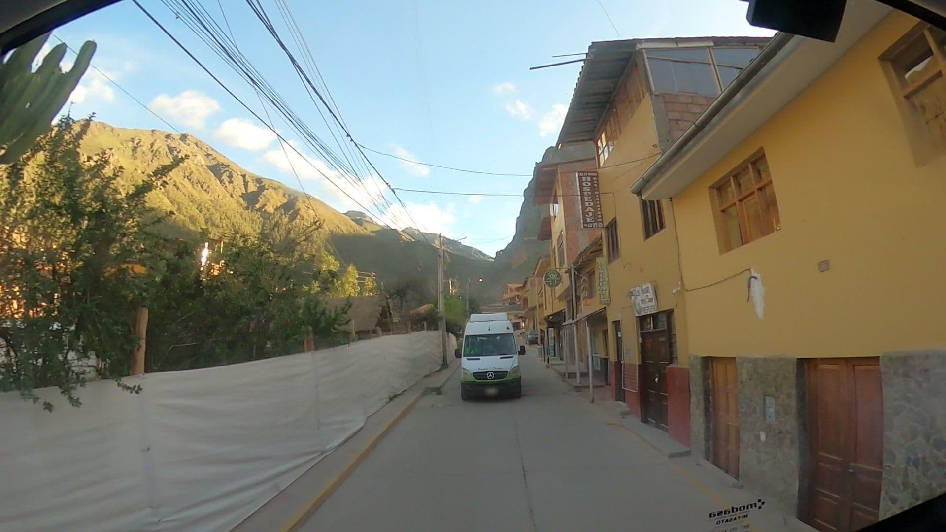 Street view near Hotel Las Orquídeas, Ollantaytambo — © jaderbavaresco (CC BY-SA · Mapillary)