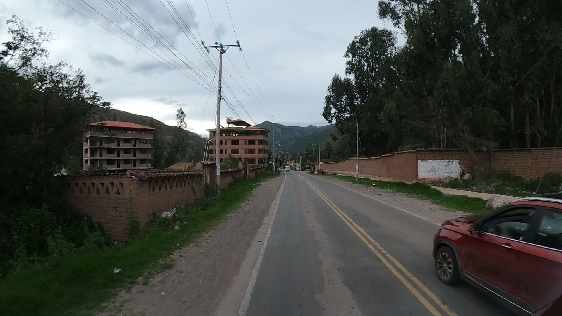 Street view near Kuychi Rumi, Urubamba — © jaderbavaresco (CC BY-SA · Mapillary)