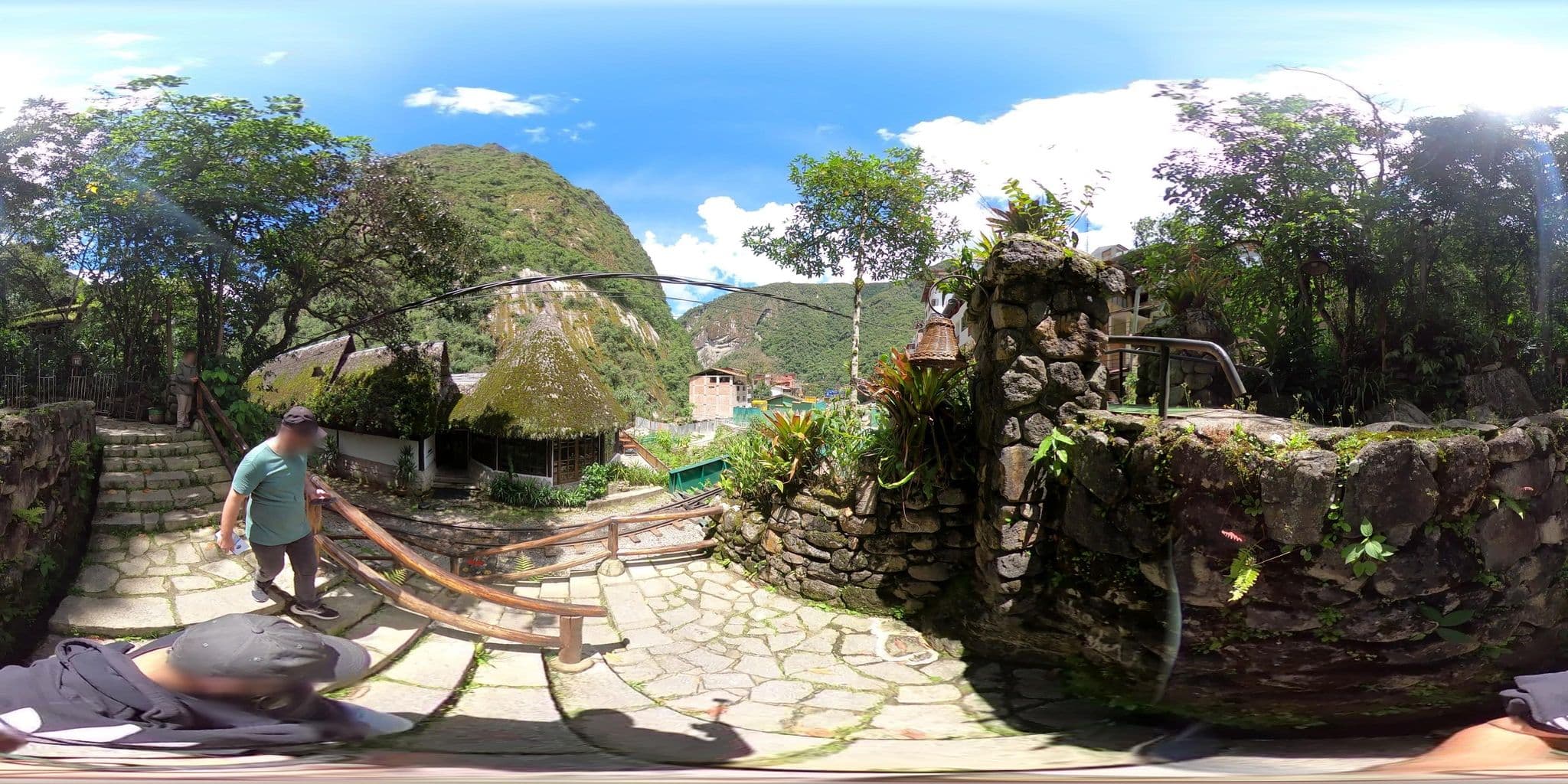 Street view near Flowers House, Machupicchu — © jaderbavaresco (CC BY-SA · Mapillary)