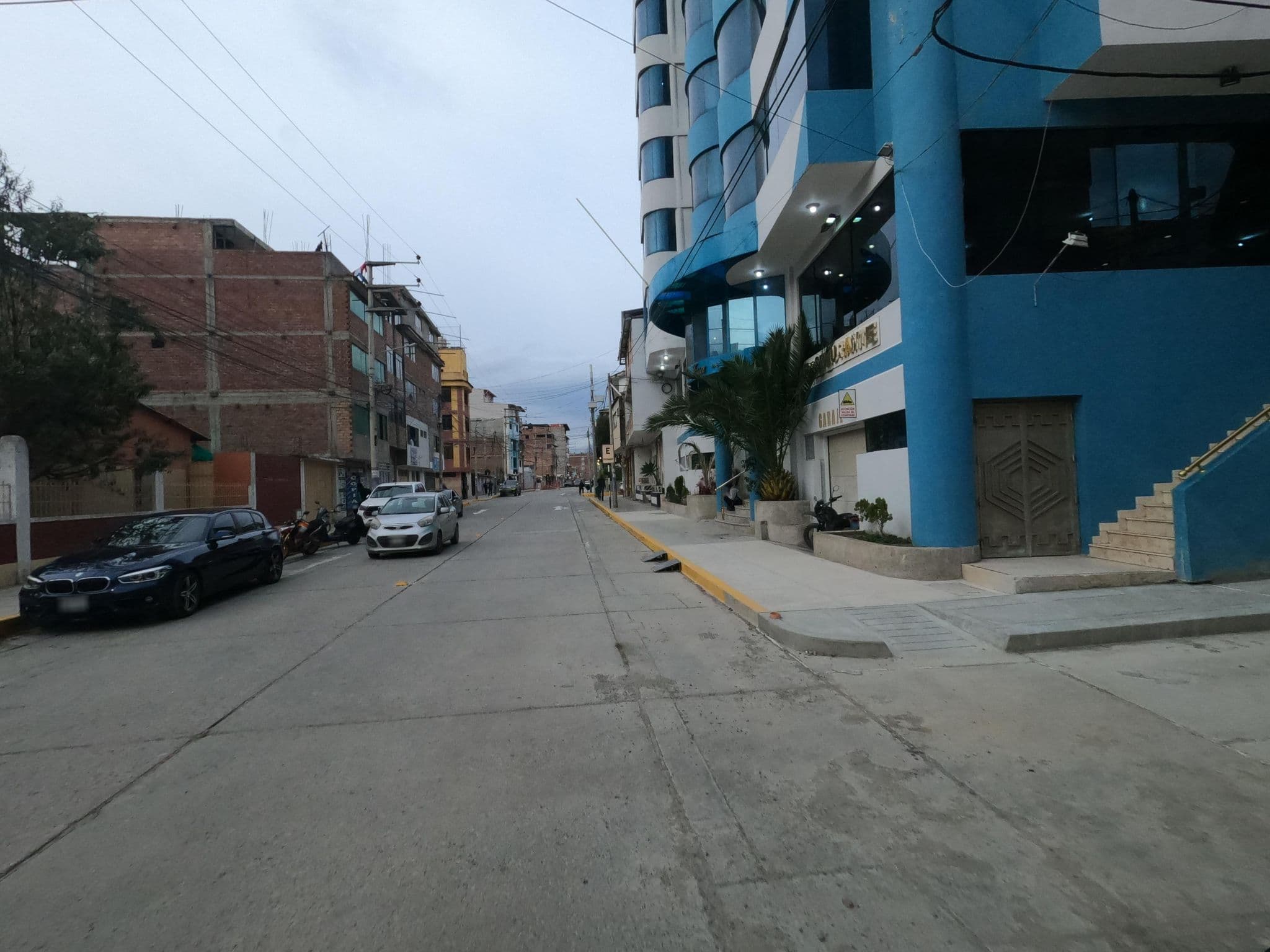 Street view near Hotel La Joya, Huaraz — © MuitoAlemdasFronteiras (CC BY-SA · Mapillary)
