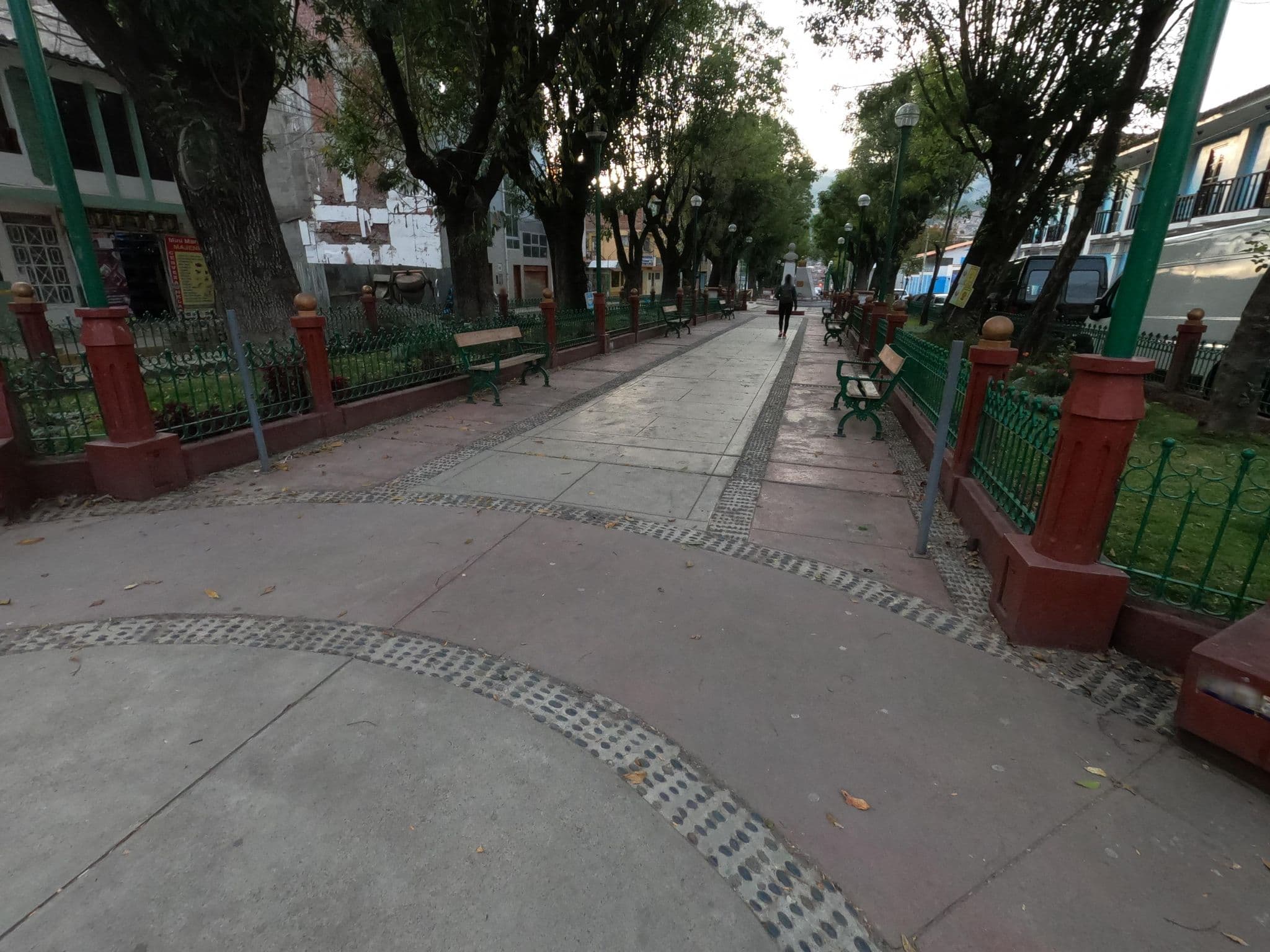 Street view near Alojamiento San Francisco, Huaraz — © MuitoAlemdasFronteiras (CC BY-SA · Mapillary)