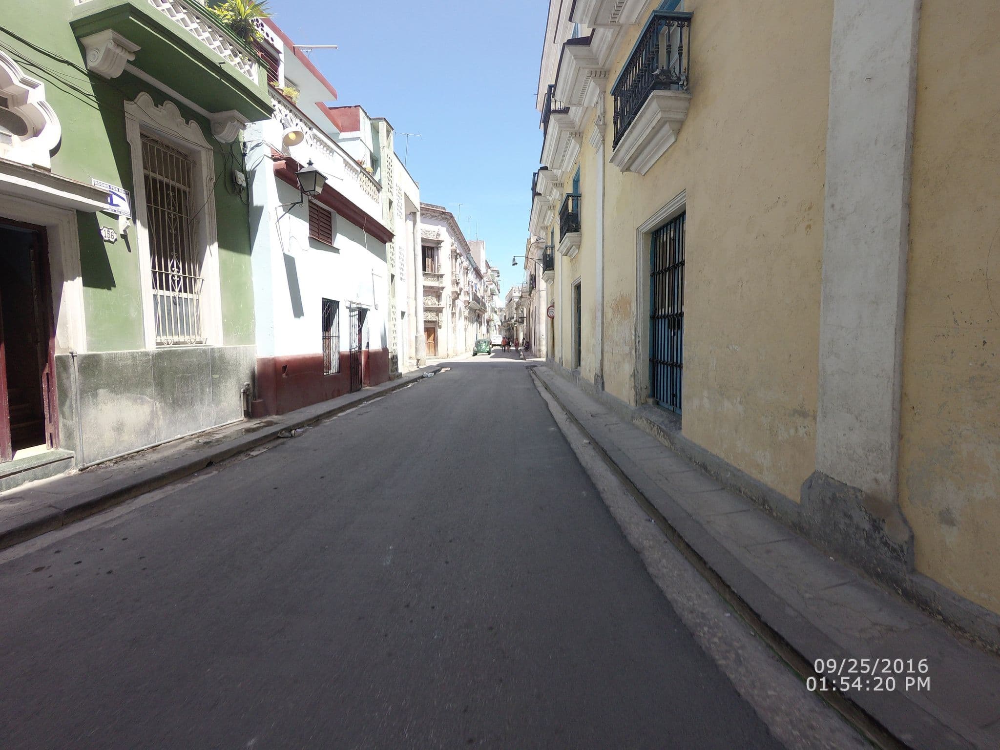 Street view near Chacón 160, La Habana Vieja