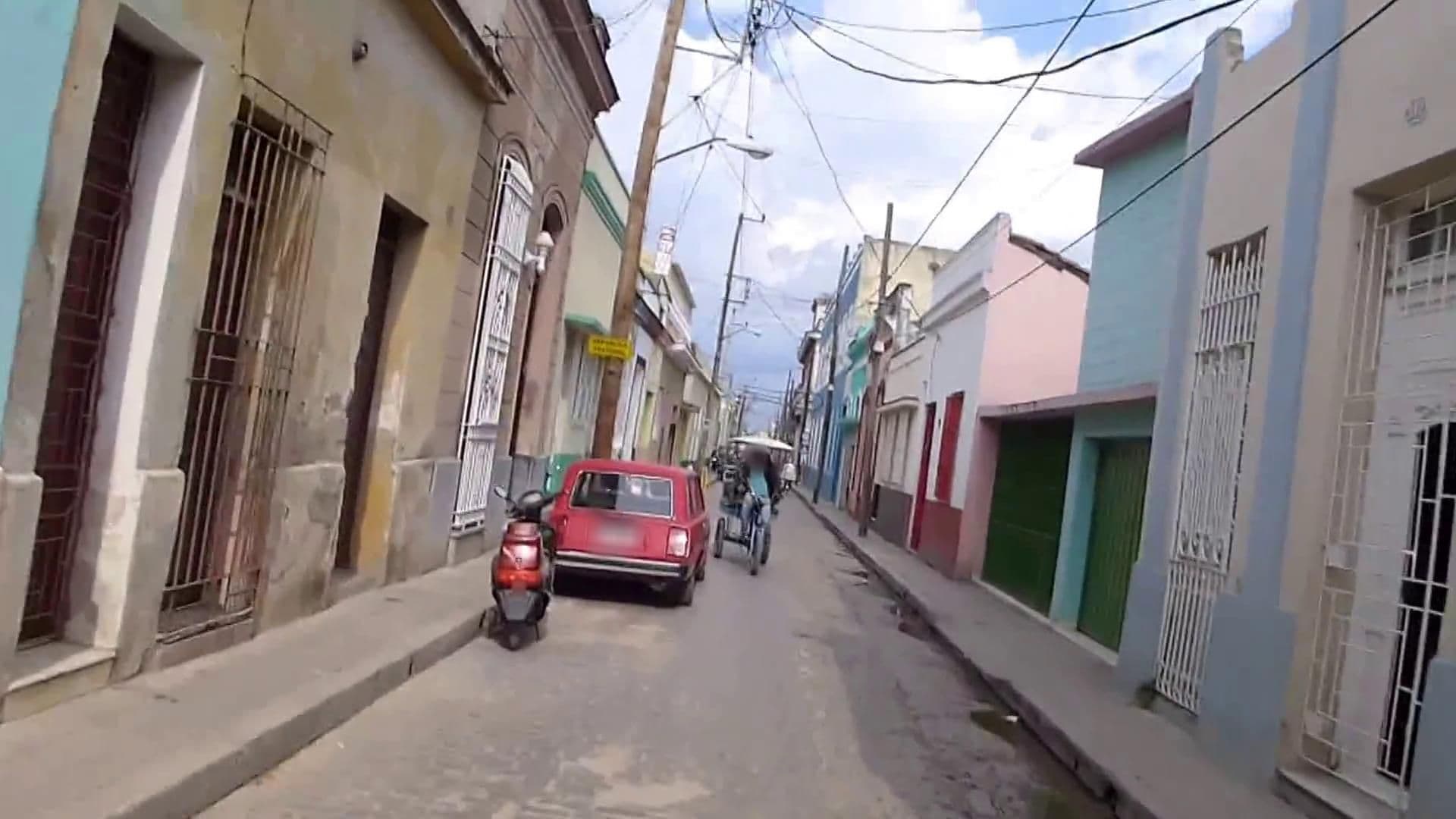 Street view near Casa Llechu, Camagüey